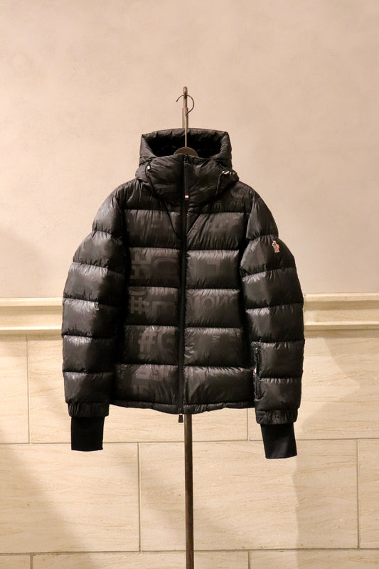 MONCLER GRENOBLE 新作入荷