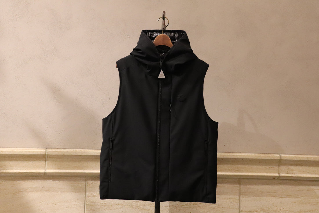 MONCLER 新作入荷