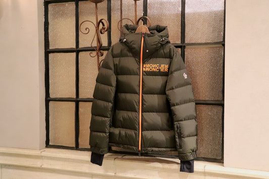 MONCLER GRENOBLE新色入荷