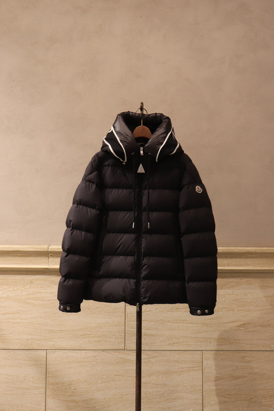 MONCLER 新作入荷