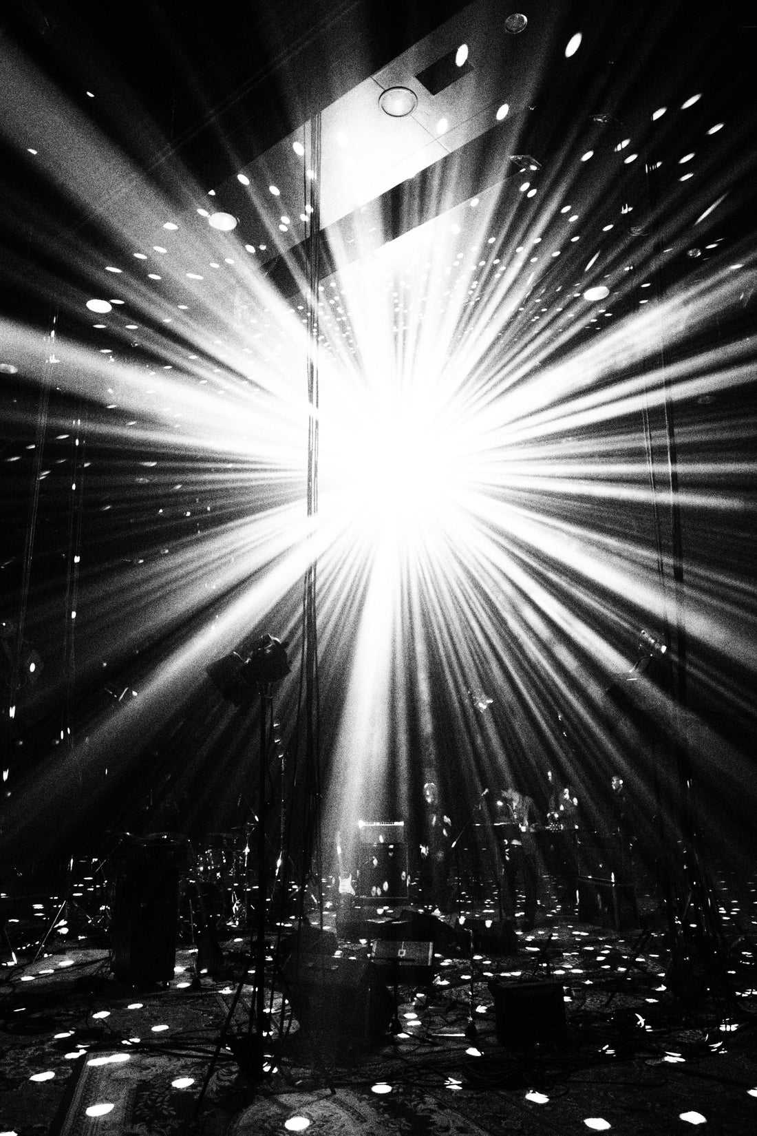 【TAT 1階】   TAKEHIKO NAKAHUJI × SUGARHILL 写真集『MIRRORBALL』 9月12日 土曜日 発売。