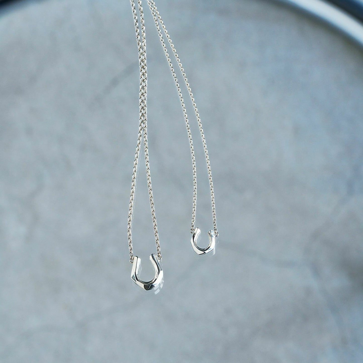 Crockery Horseshoe Pendant [2 pcs set]