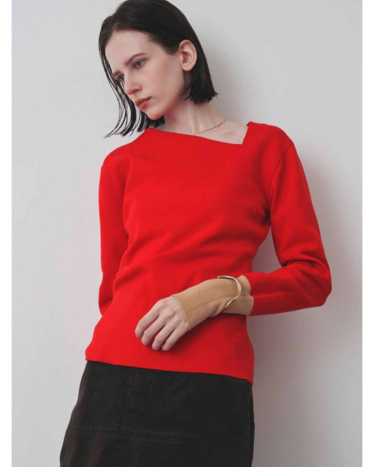 ASYMMETRY NECK KT