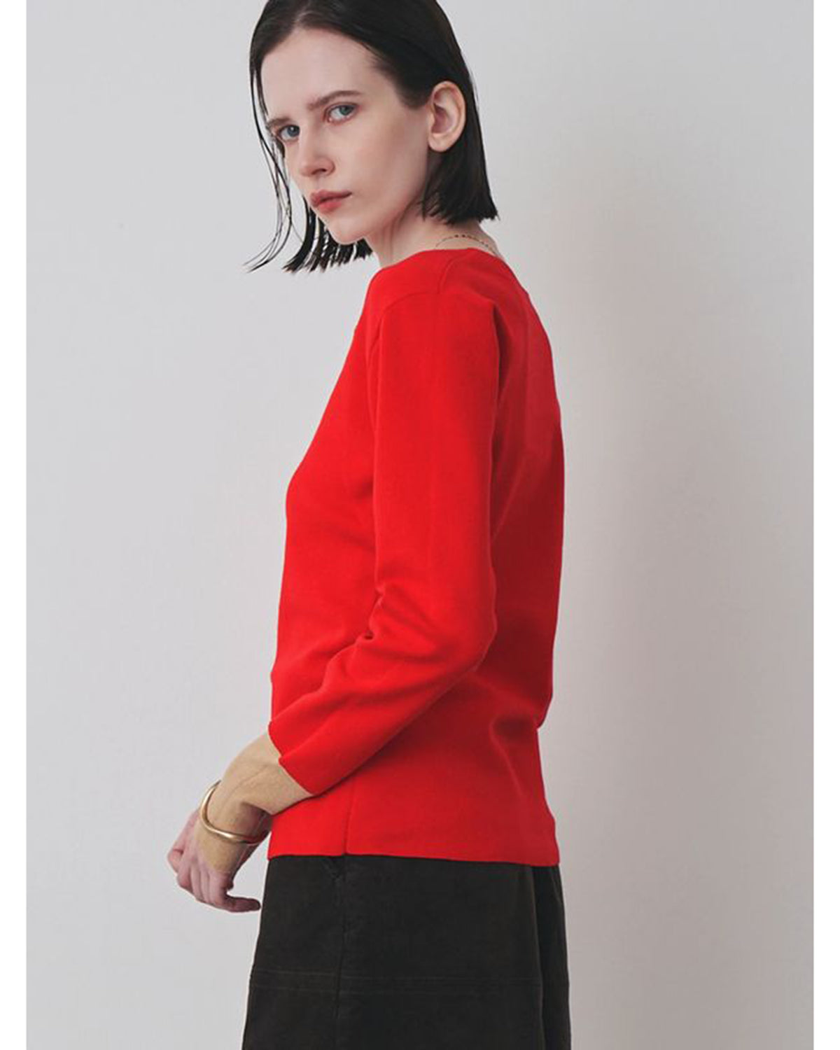 ASYMMETRY NECK KT