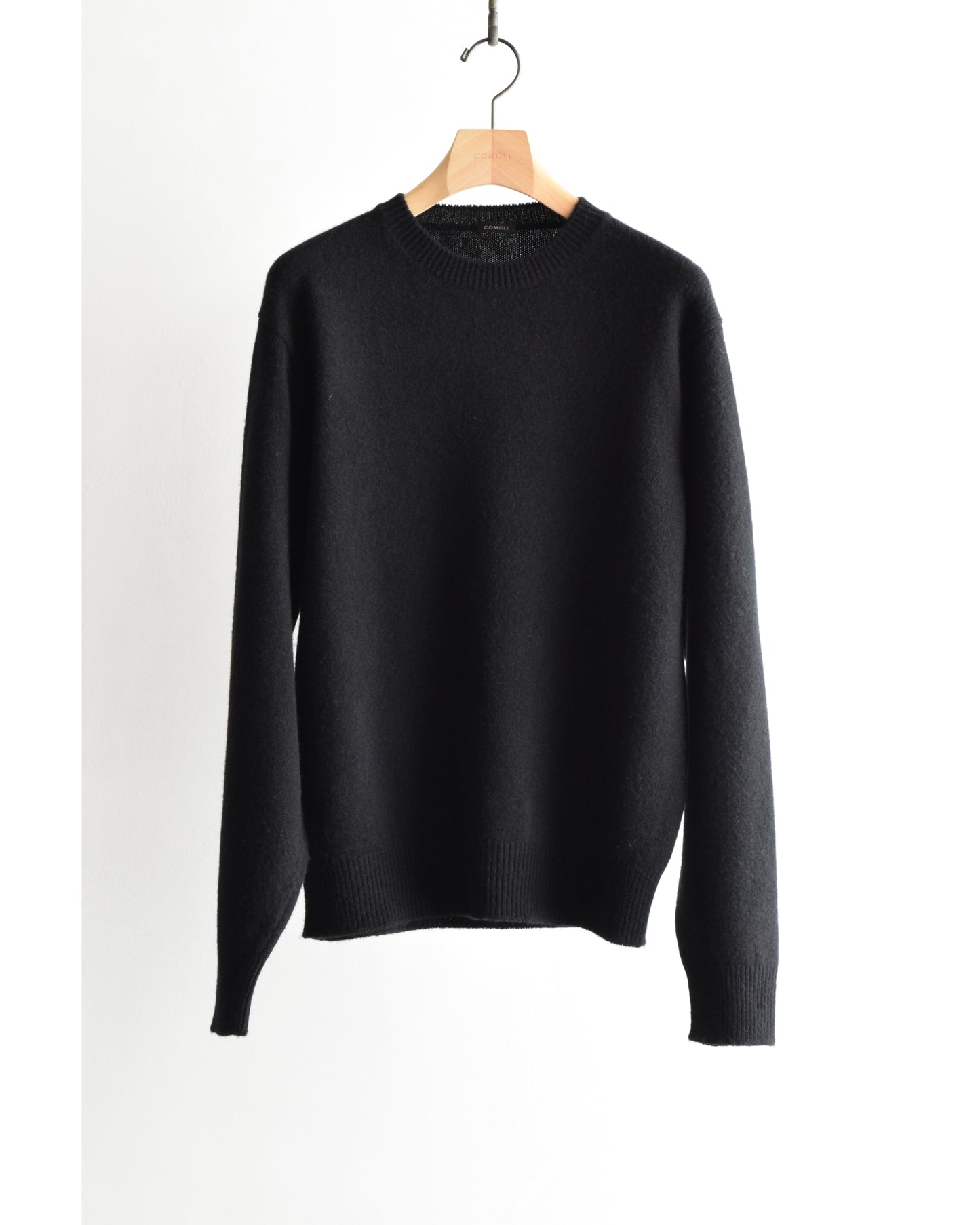 ラムズウール クルーネックニット BLACK