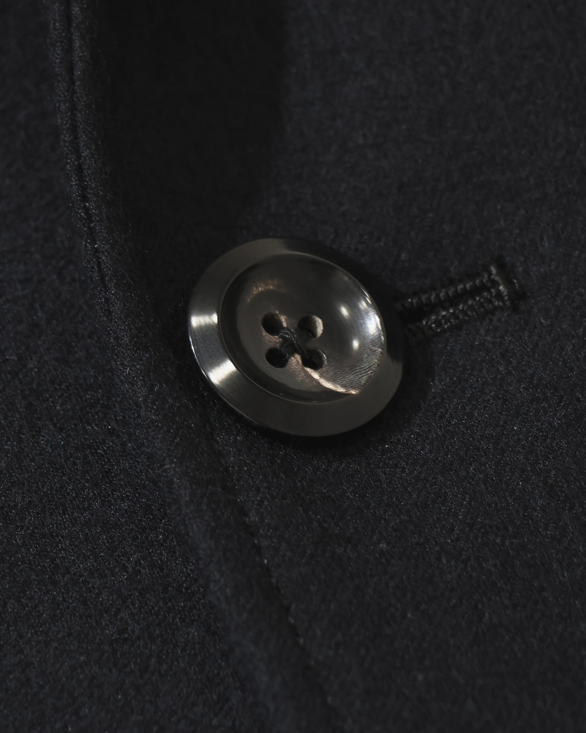 THE PEAKED LAPEL EASY JACKET