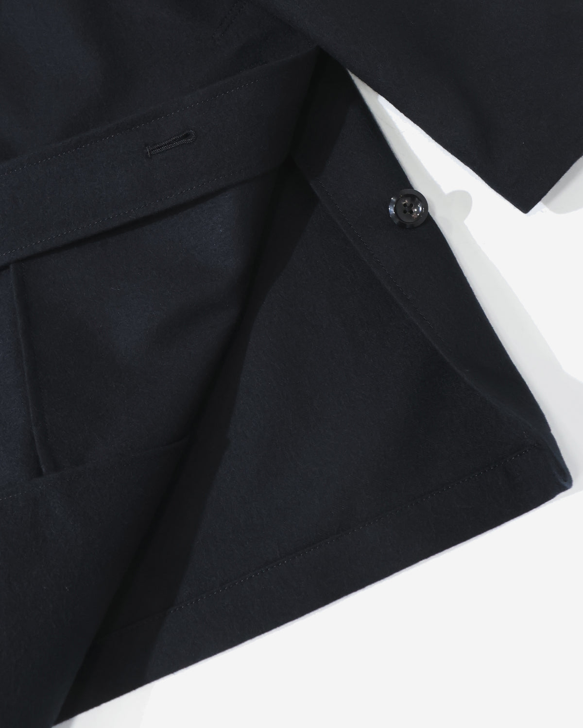 THE PEAKED LAPEL EASY JACKET