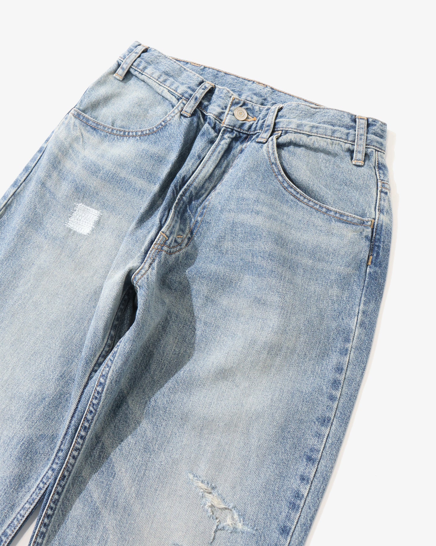KENDRICK (DISTRESSED JEANS)