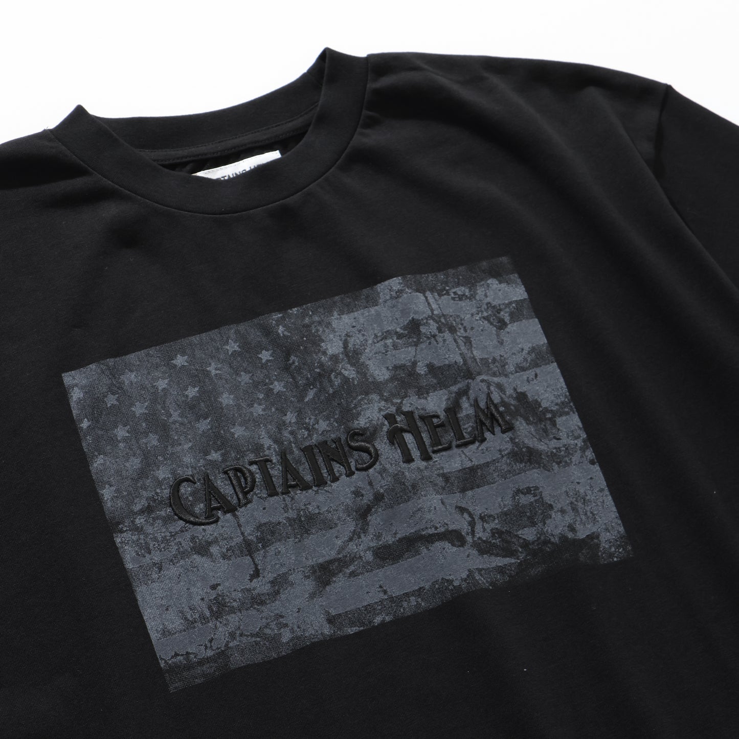 CAPTAIN'S FLAG TEE