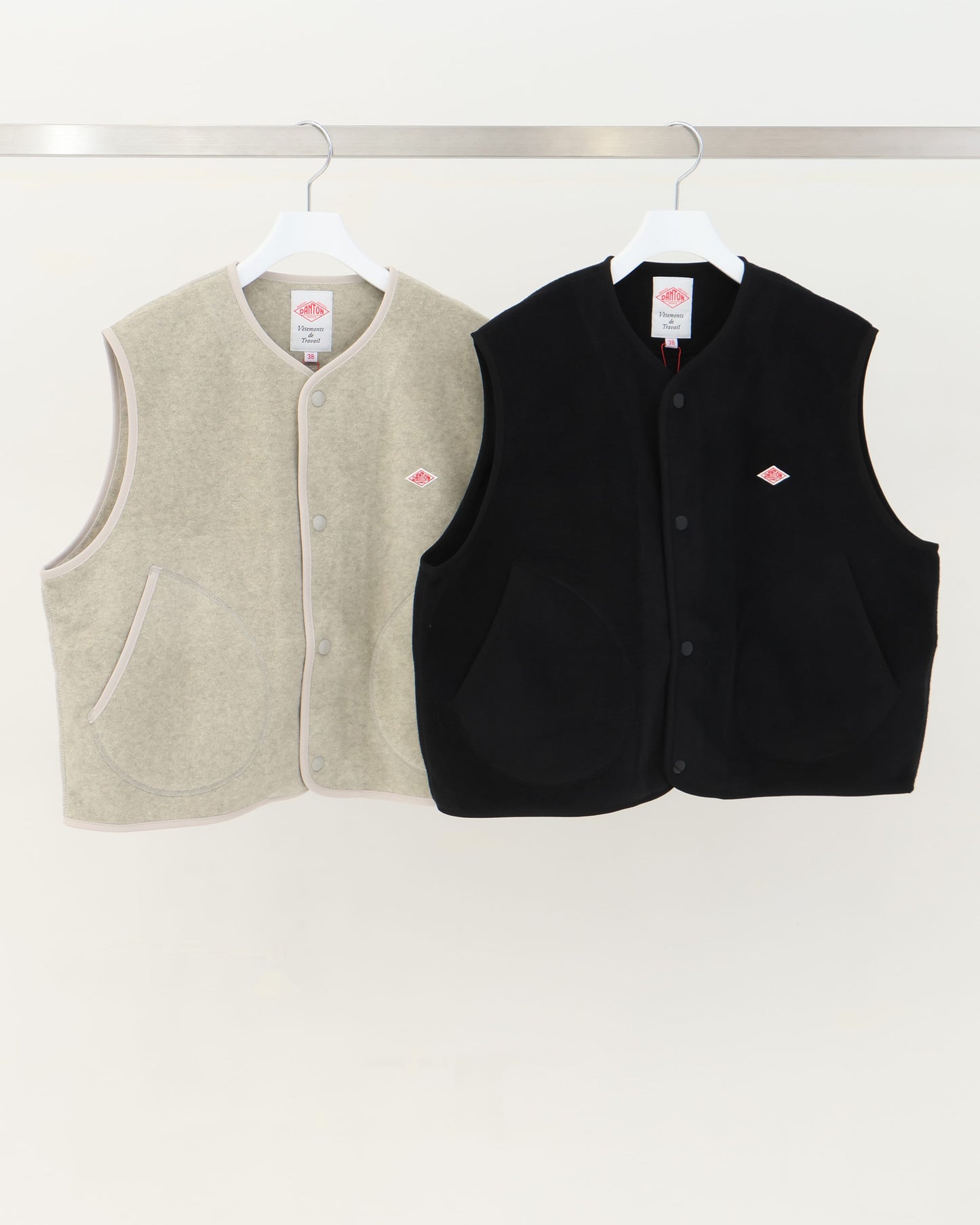 FLEECE COLLARLESS VEST