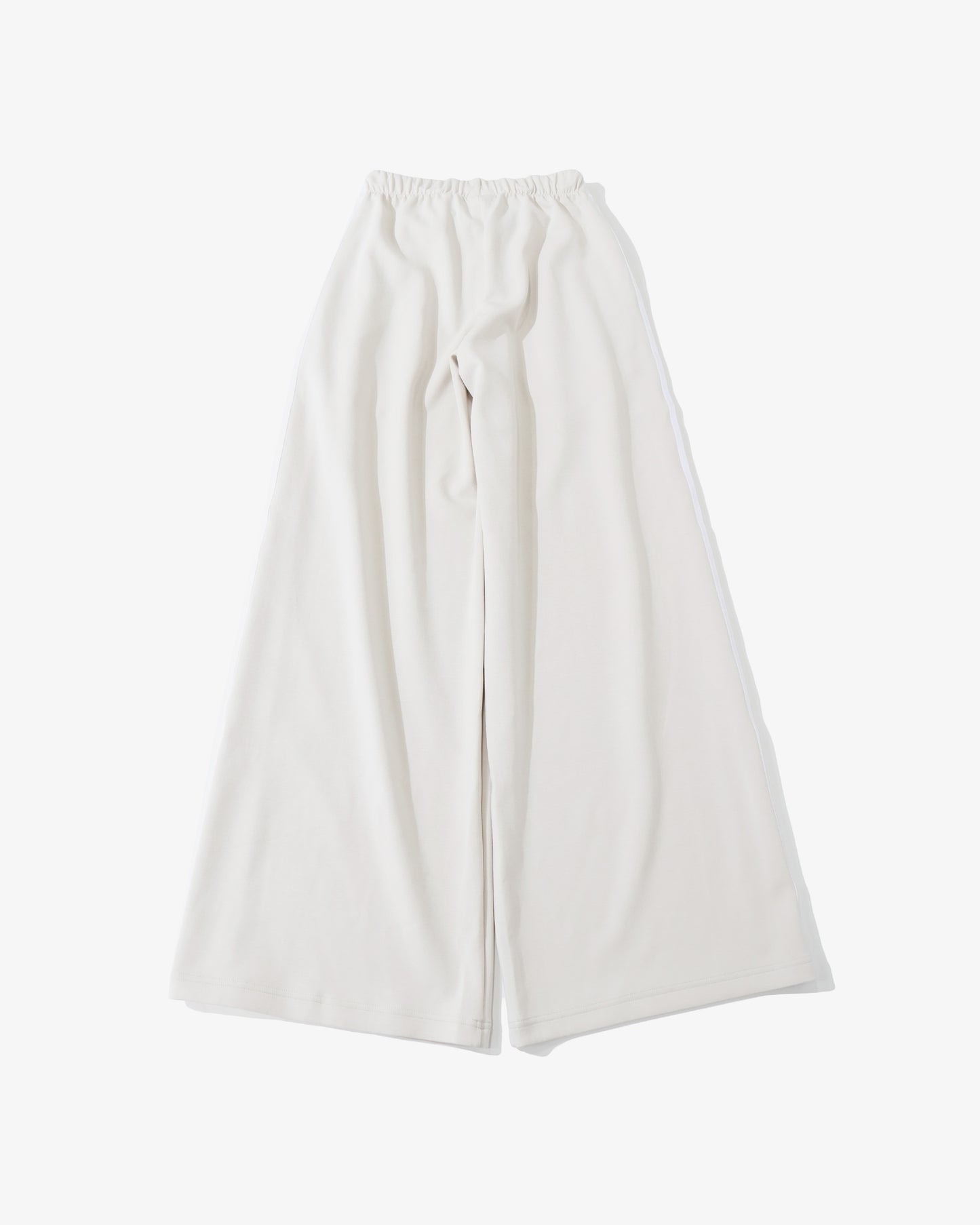 ADILUNA SEASON 2 × JENNIE PLEATED TP