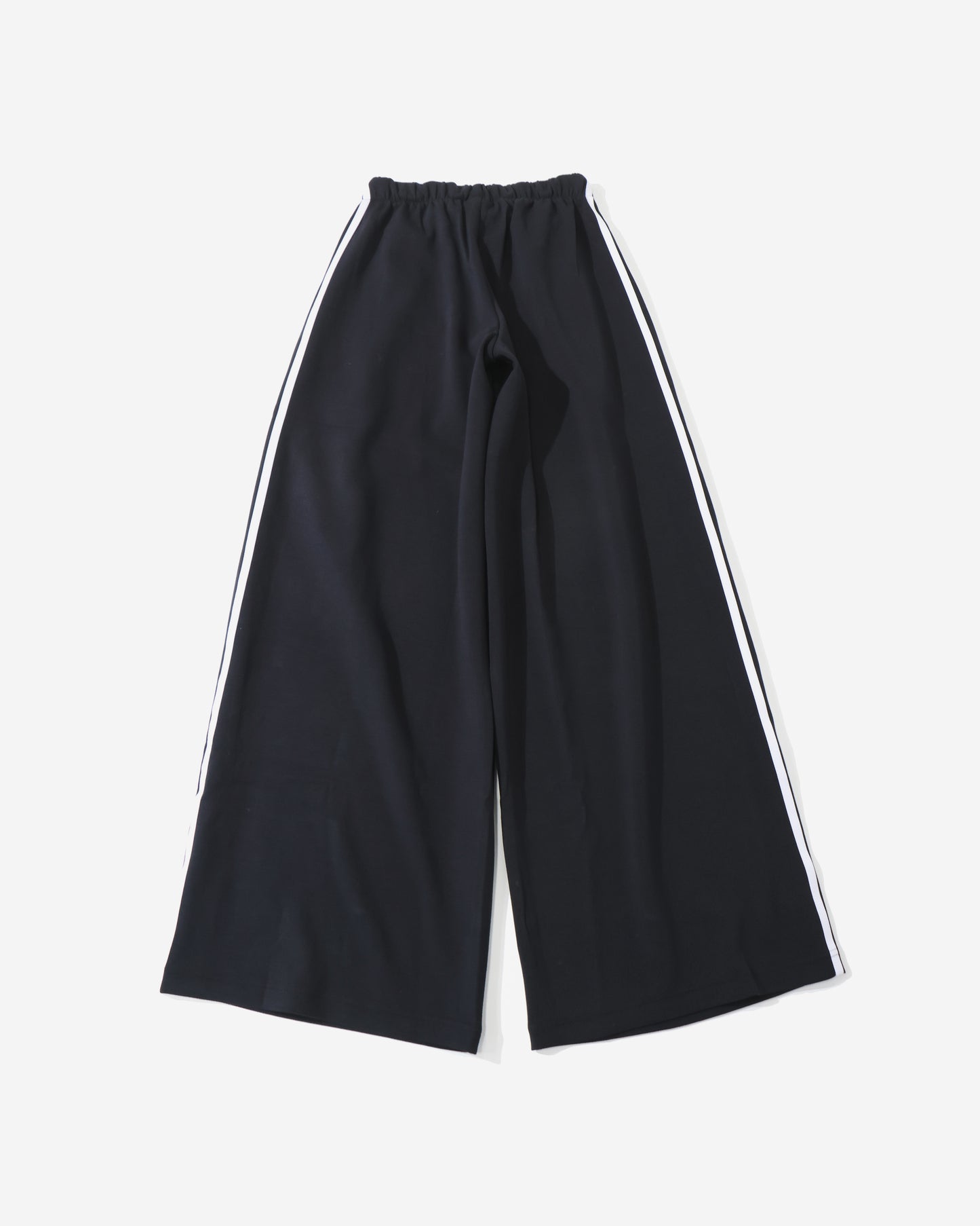 ADILUNA SEASON 2 × JENNIE PLEATED TP
