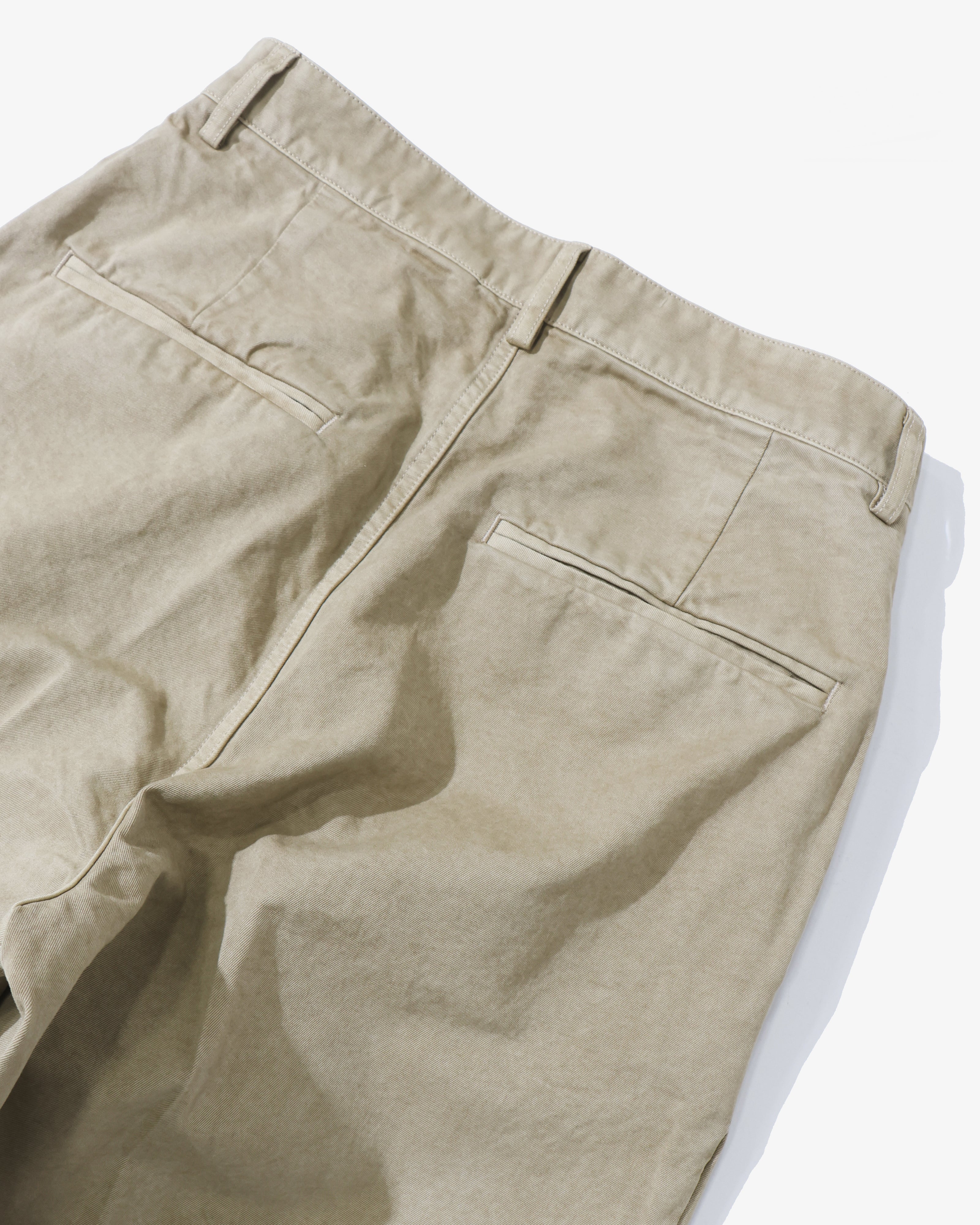 GARMENT-DYED FINX LIGHT CHINO ONE-TUCK WIDE PANTS – TIME AFTER TIME