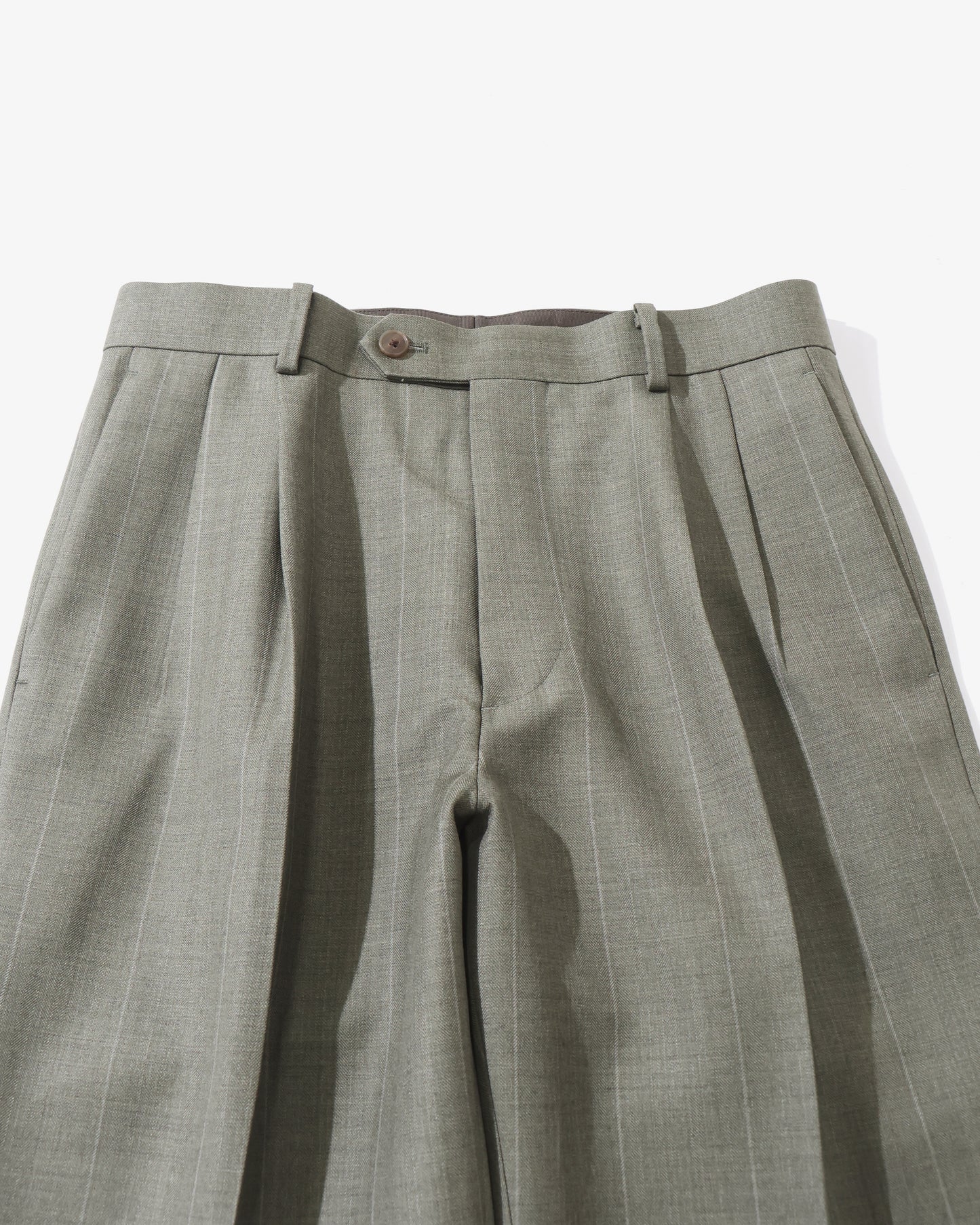 BLUEFACED WOOL TWO-TUCK SLACKS OLIVE GRAY STRIPE