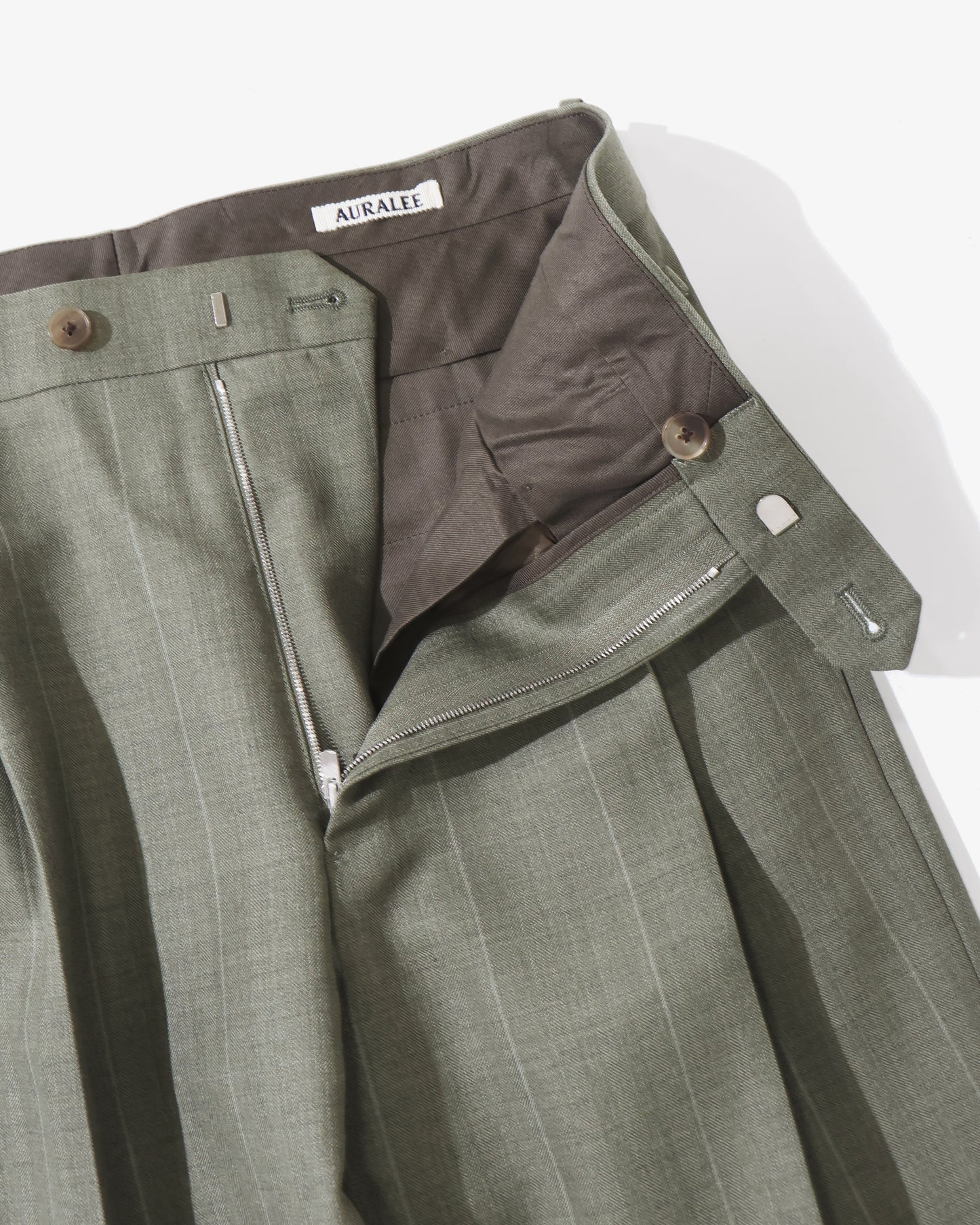 BLUEFACED WOOL TWO-TUCK SLACKS OLIVE GRAY STRIPE