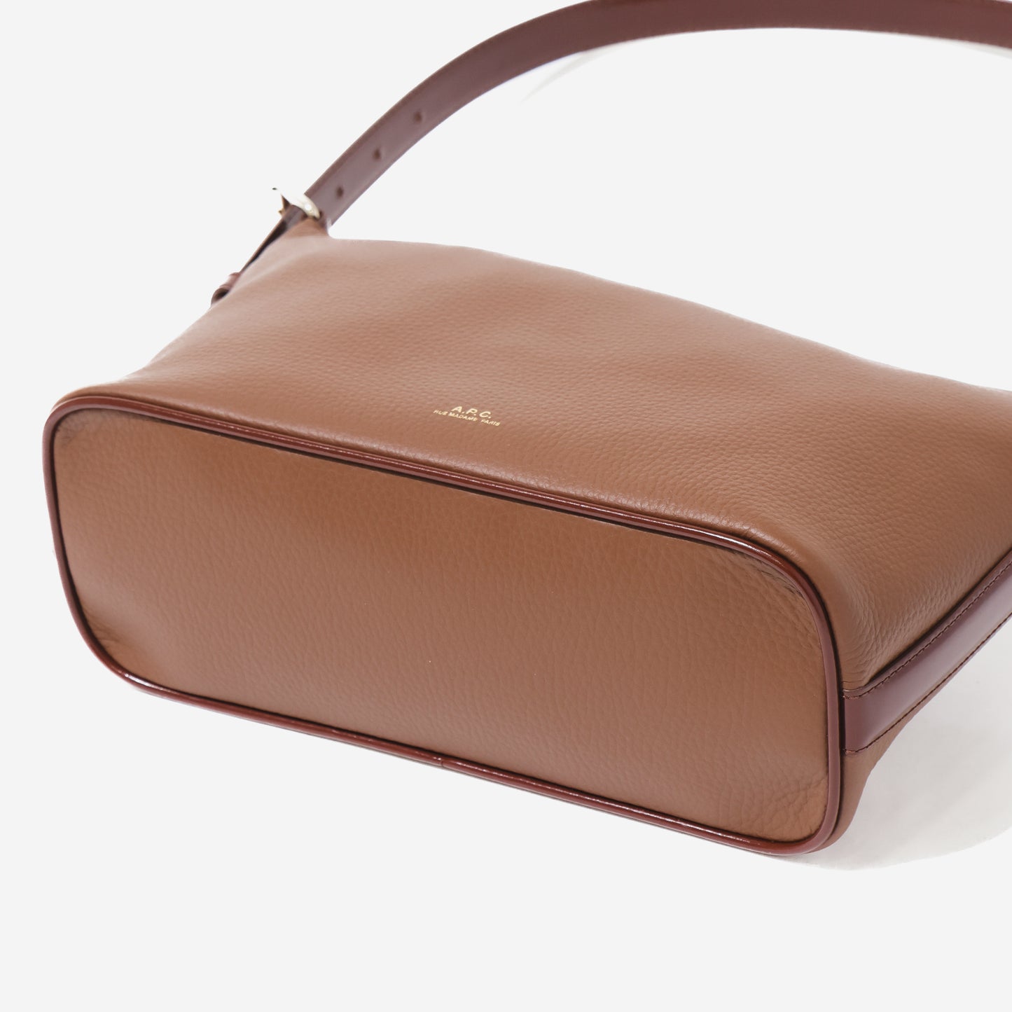 Vera ショルダーバッグ