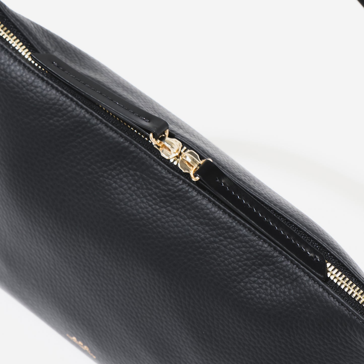 Vera ショルダーバッグ