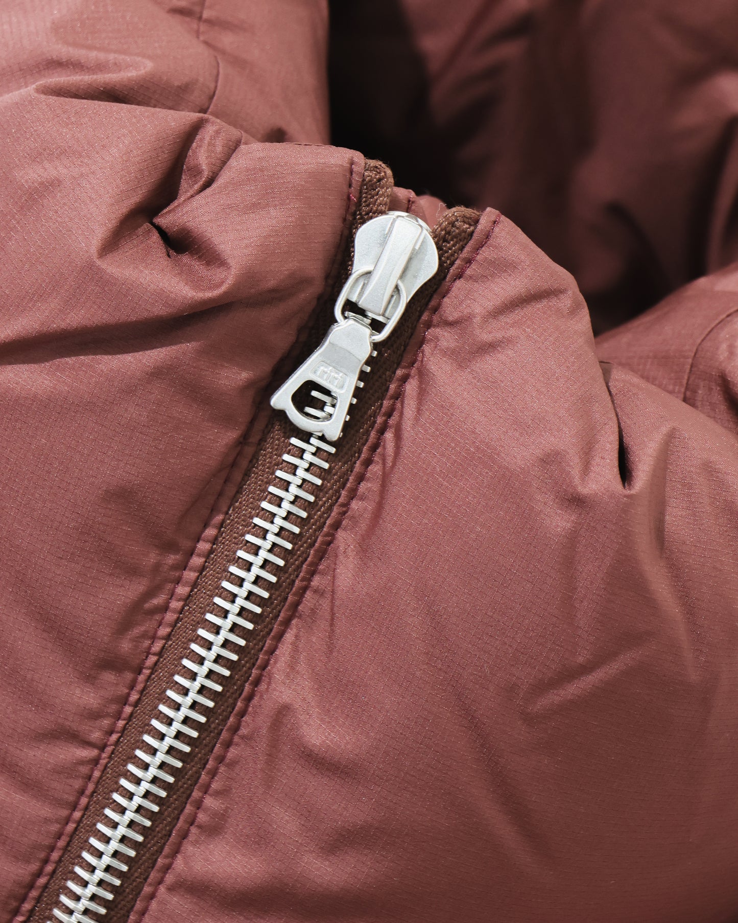 SUPER LIGHT NYLON RIPSTOP DOWN BLOUSON BURGUNDY