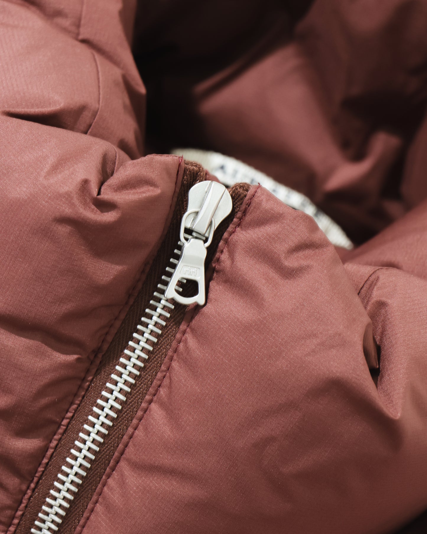 SUPER LIGHT NYLON RIPSTOP DOWN BLOUSON