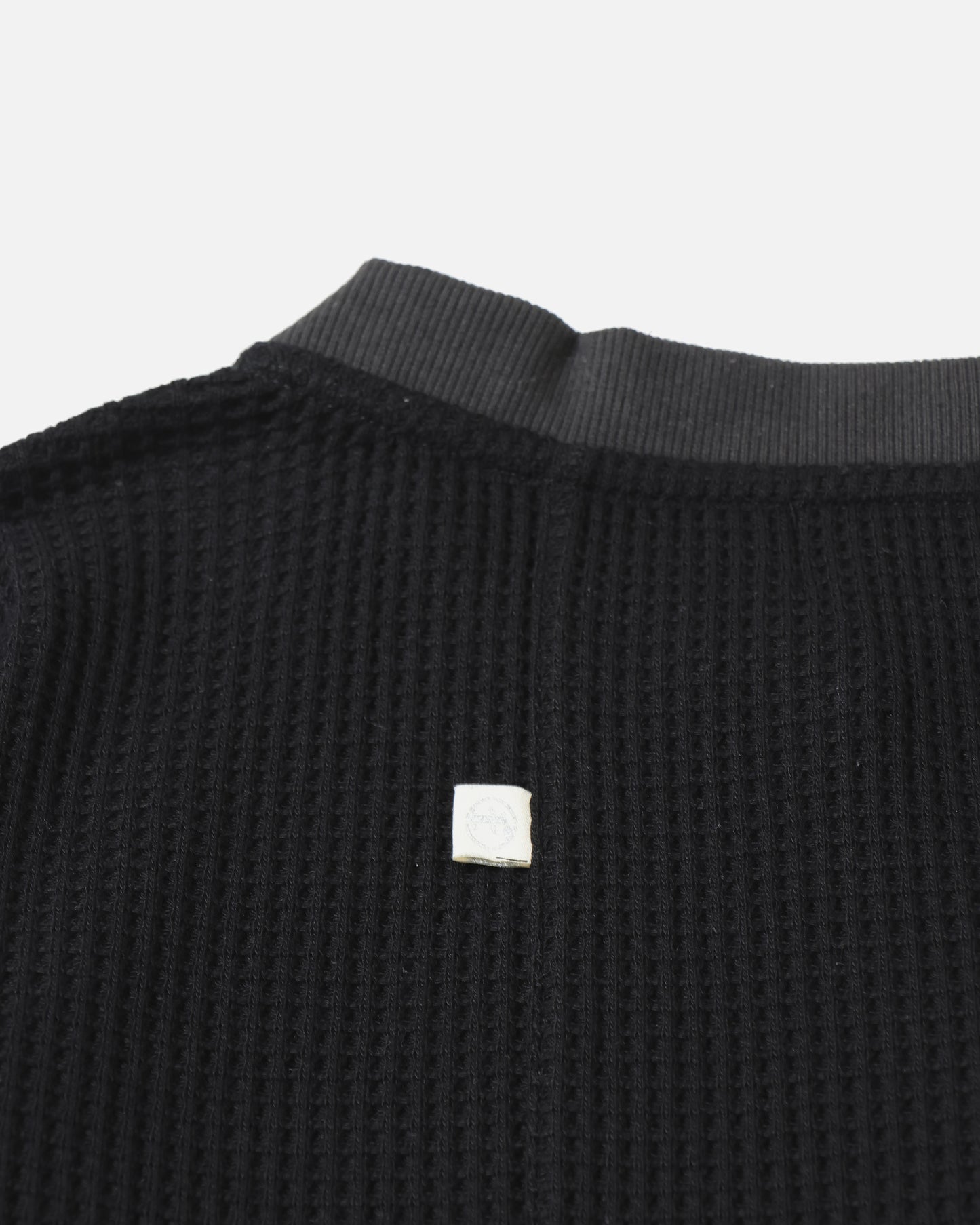 Pacis (Thermal Henley neck)