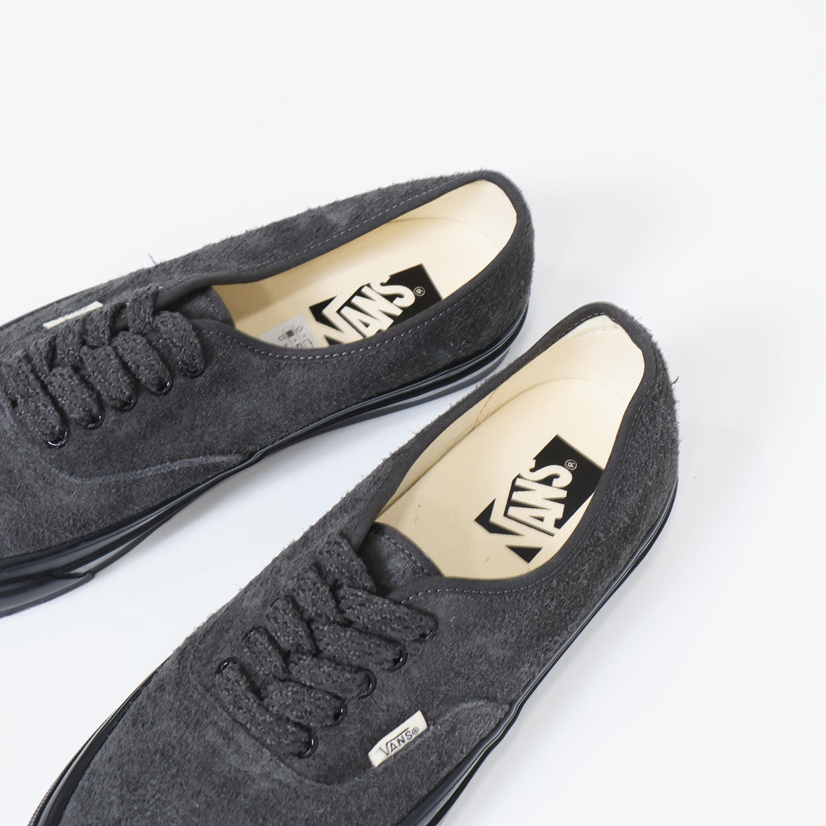 Lx Authentic 44