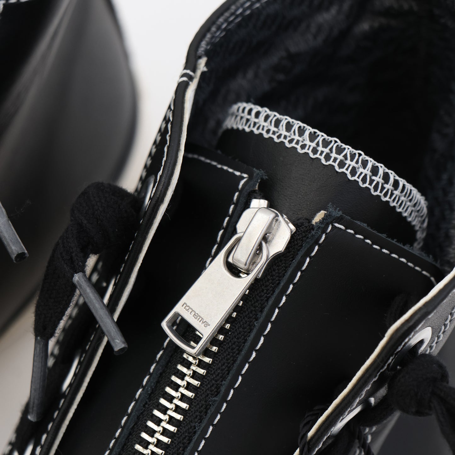 DWELLER TRAINER HI COW LEATHER WITH GORE-TEX by SPINGLE MOVE