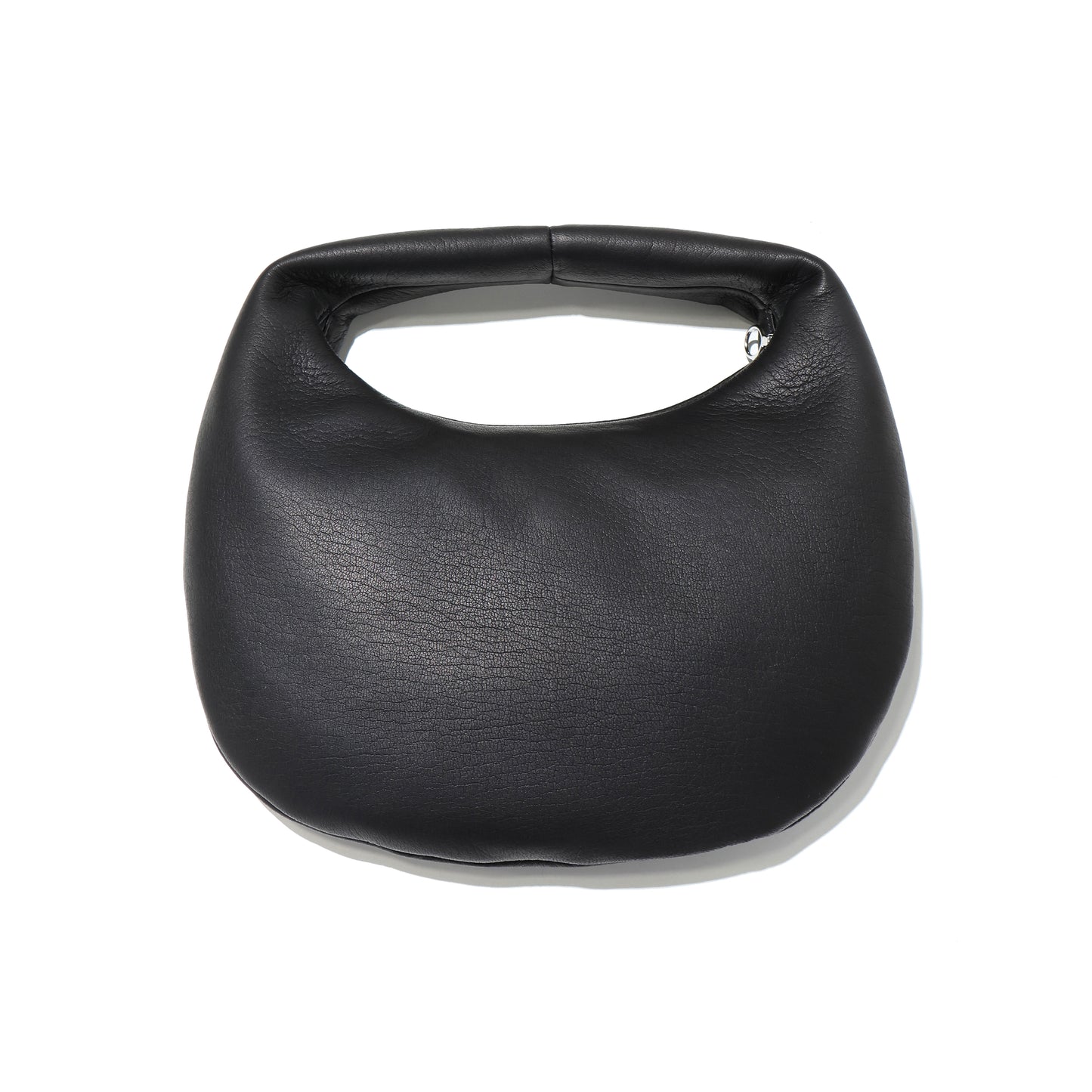 ROUND ONE SHOULDER : M