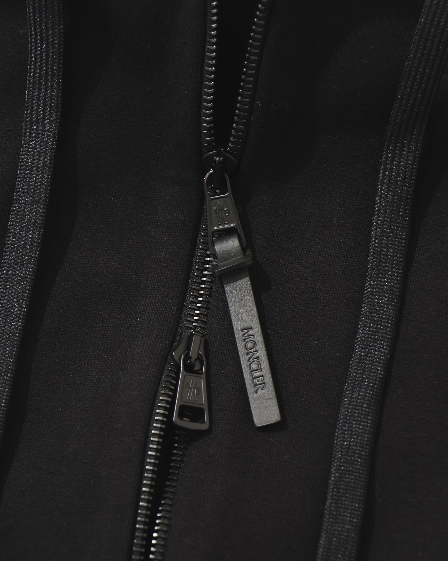 FELPA APERTA CON ZIP