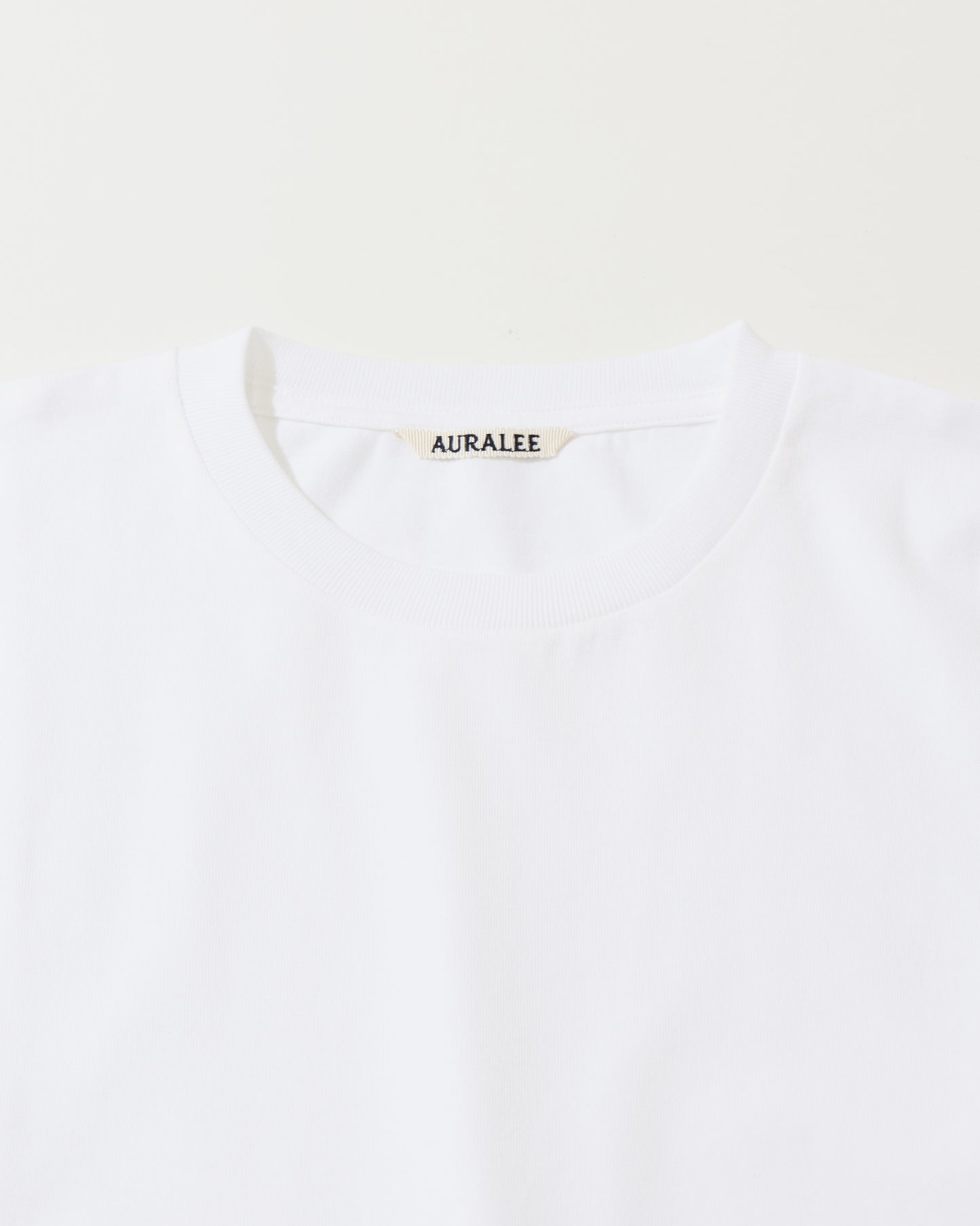 LUSTER PLAITING TEE WHITE