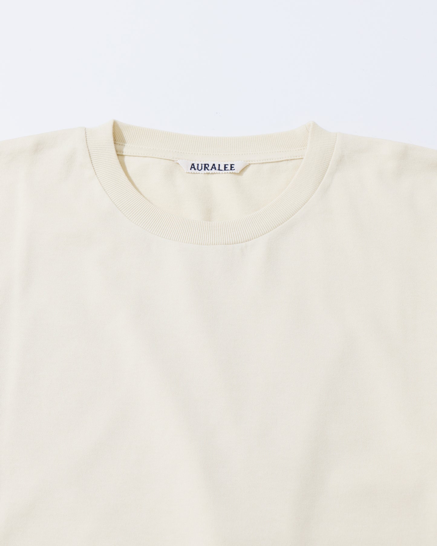 LUSTER PLAITING TEE IVORY BEIGE
