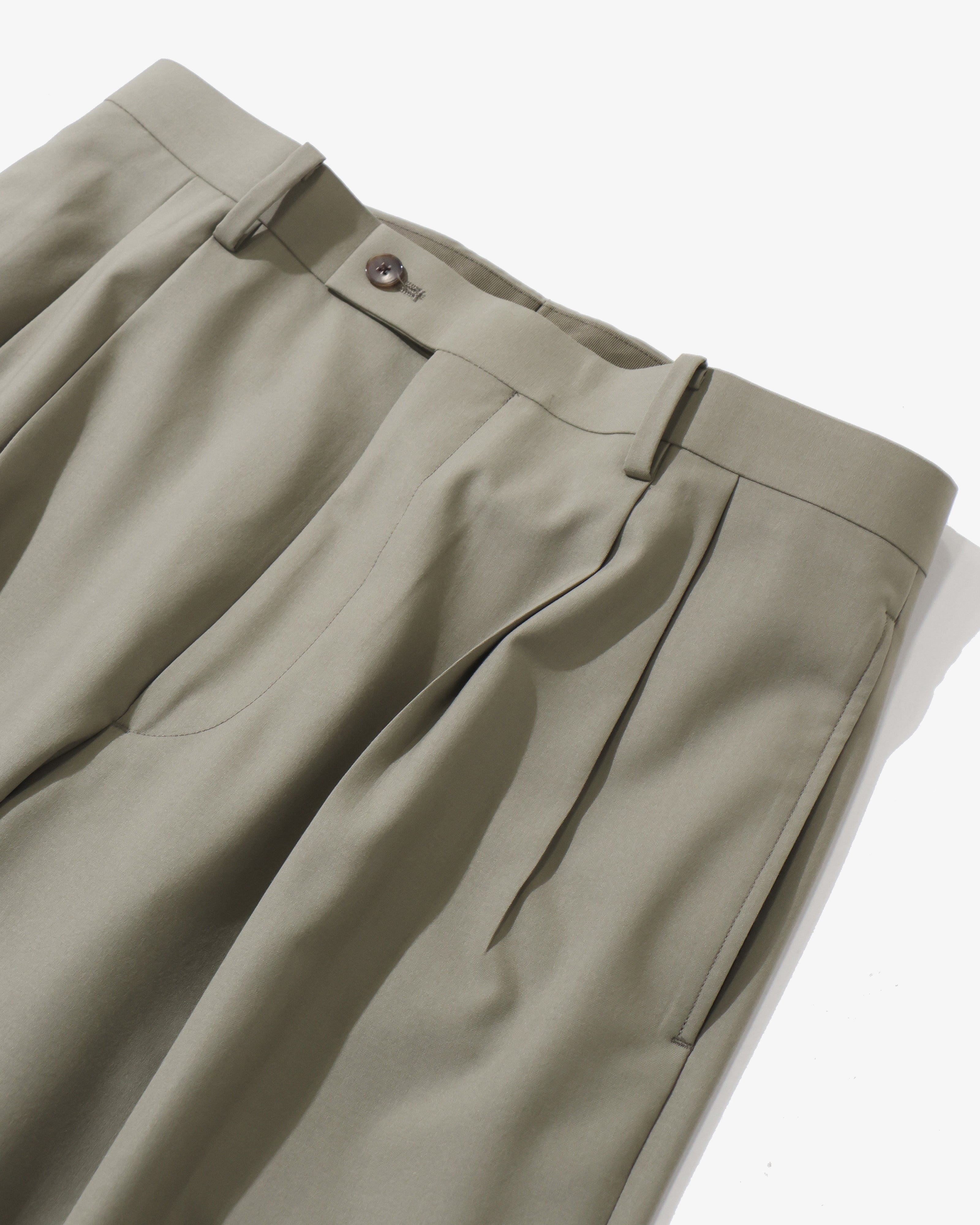 ULTRA FINE TROPICAL WOOL TWO-TUCK SLACKS LIGHT KHAKI – TIME AFTER TIME