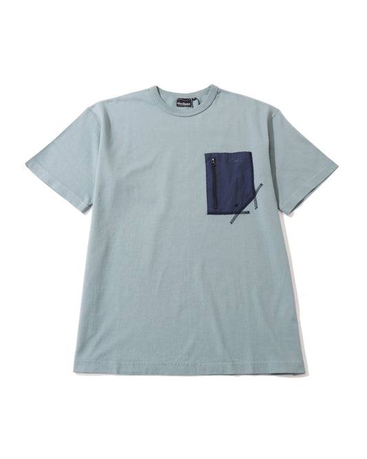 ROUND BODY CAMP POCKET TEE