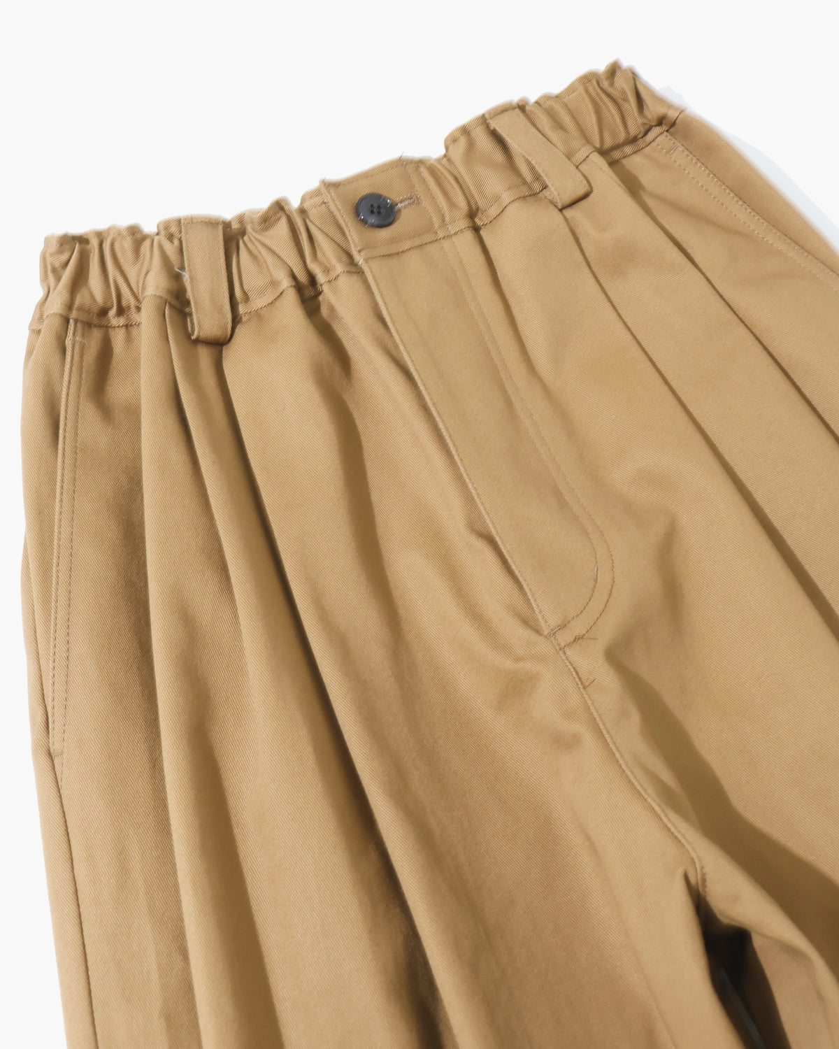HIGH-COUNT CHINO PANTS