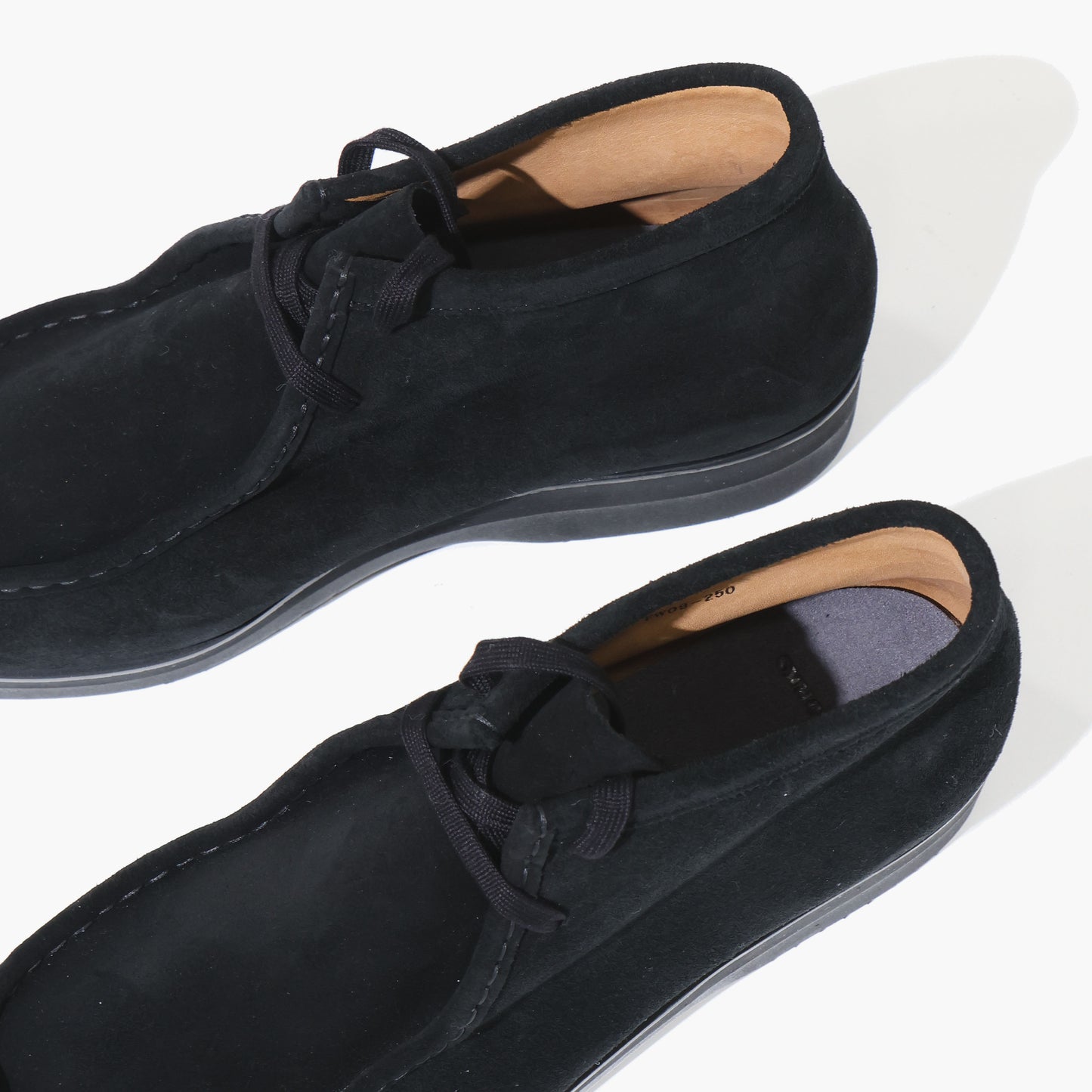 Tyrolean shoes in Suede leather(middle cut type)