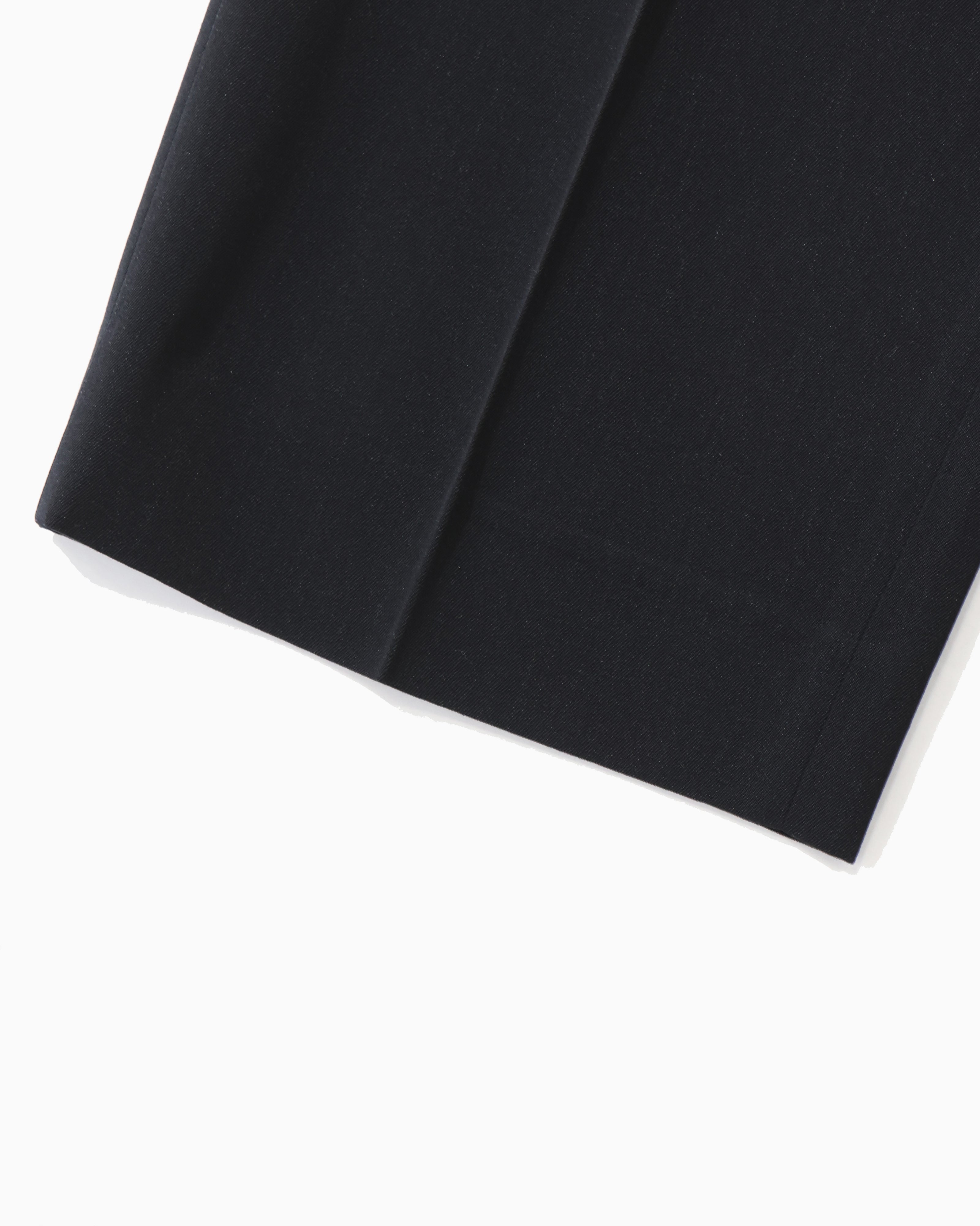 LIGHT WOOL MAX GABARDINE TWO-TUCK SLACKS TOP BLACK – TIME AFTER TIME