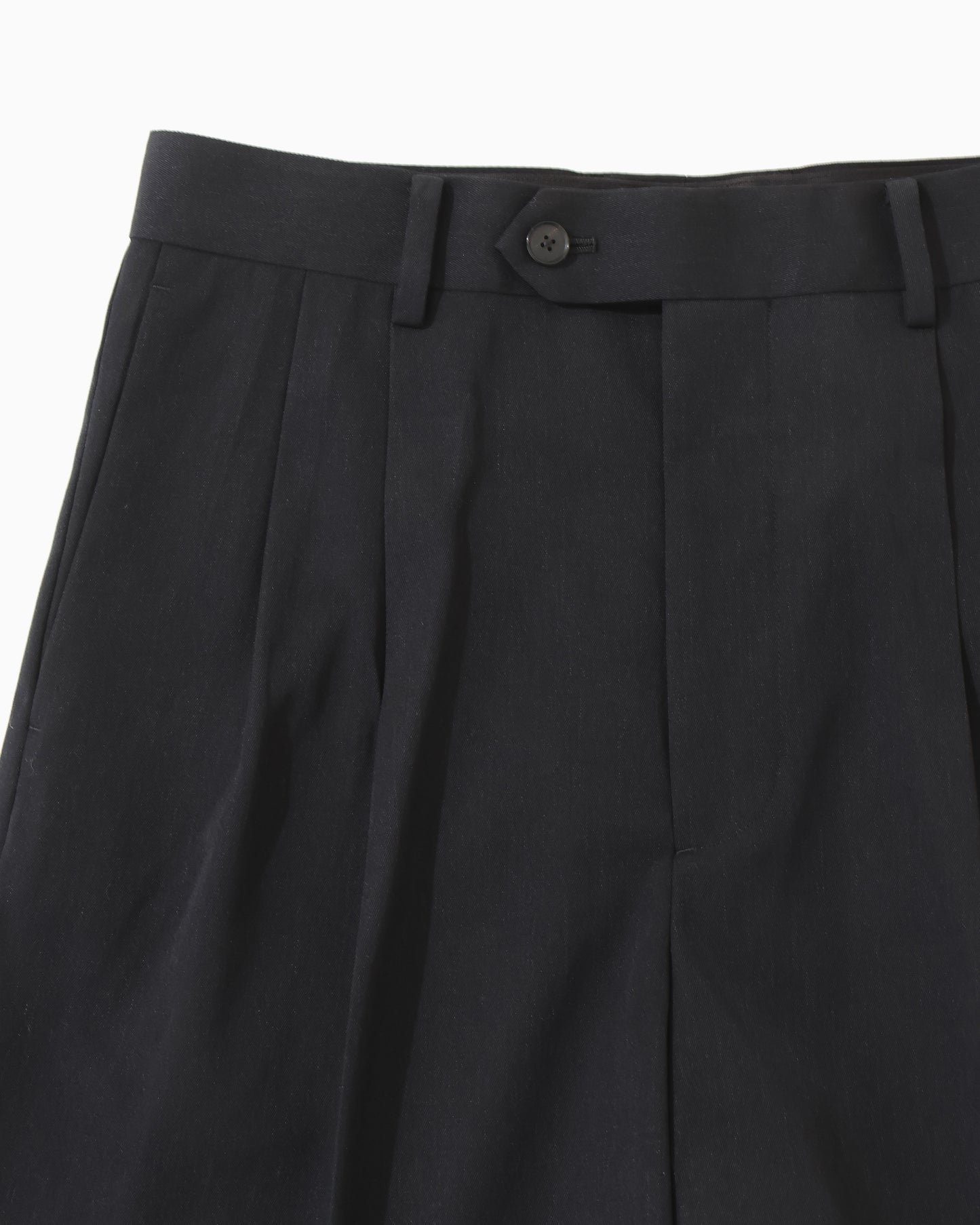 LIGHT WOOL MAX GABARDINE SHORTS TOP BLACK