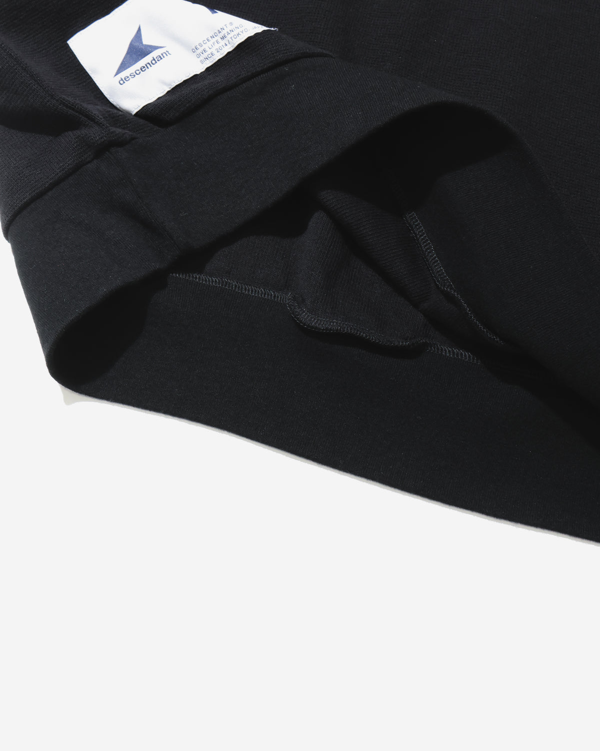 TORTOISE MOCK NECK LS  BLACK