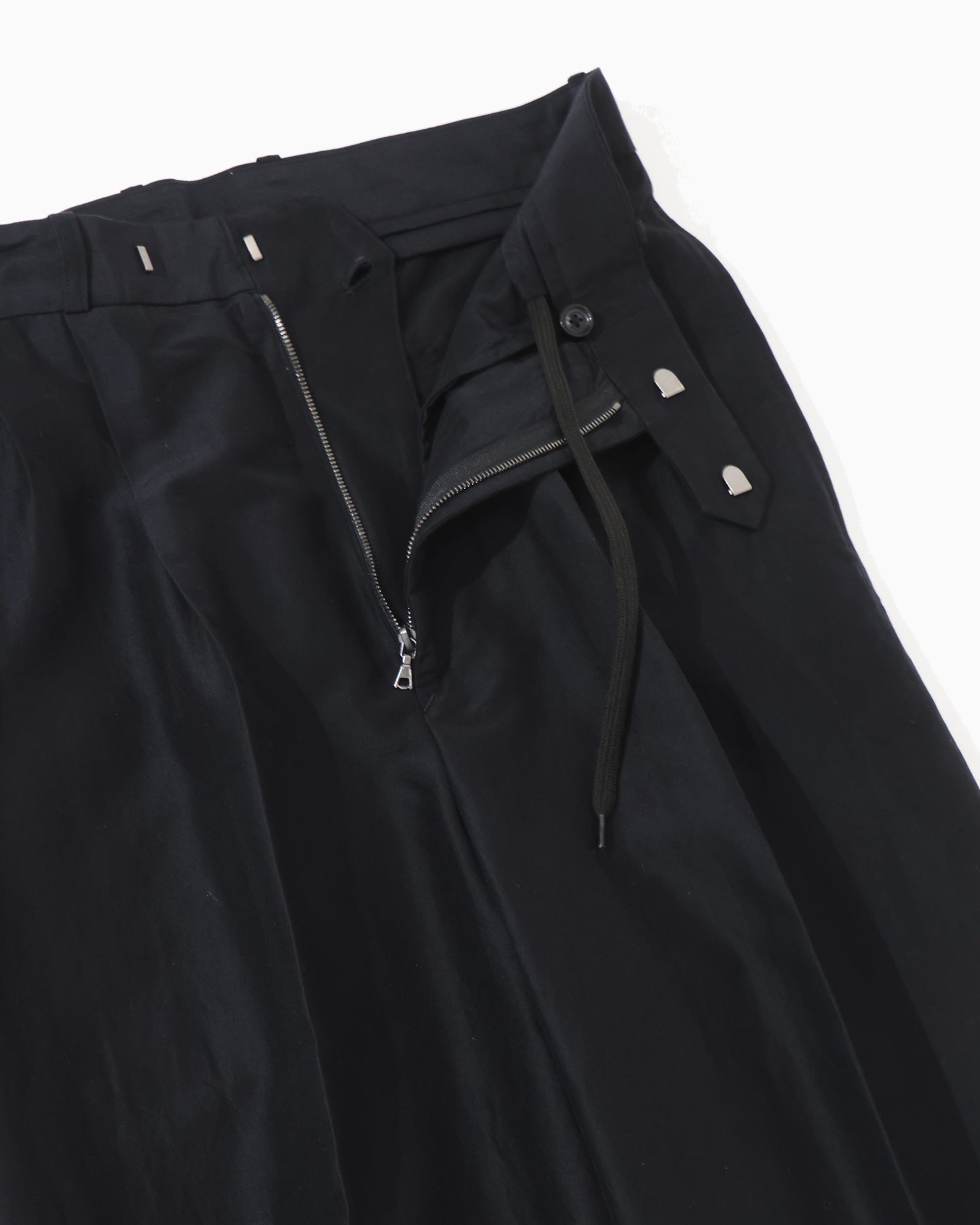 Silk-Wo-Co Two-tuck Slacks Black