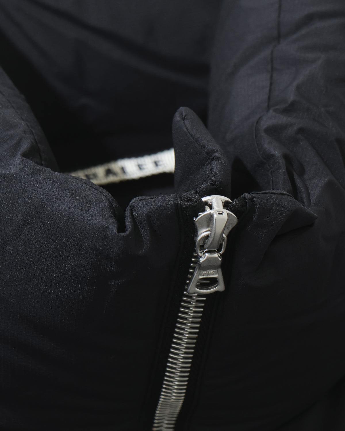 SUPER LIGHT NYLON RIPSTOP DOWN BLOUSON BLACK