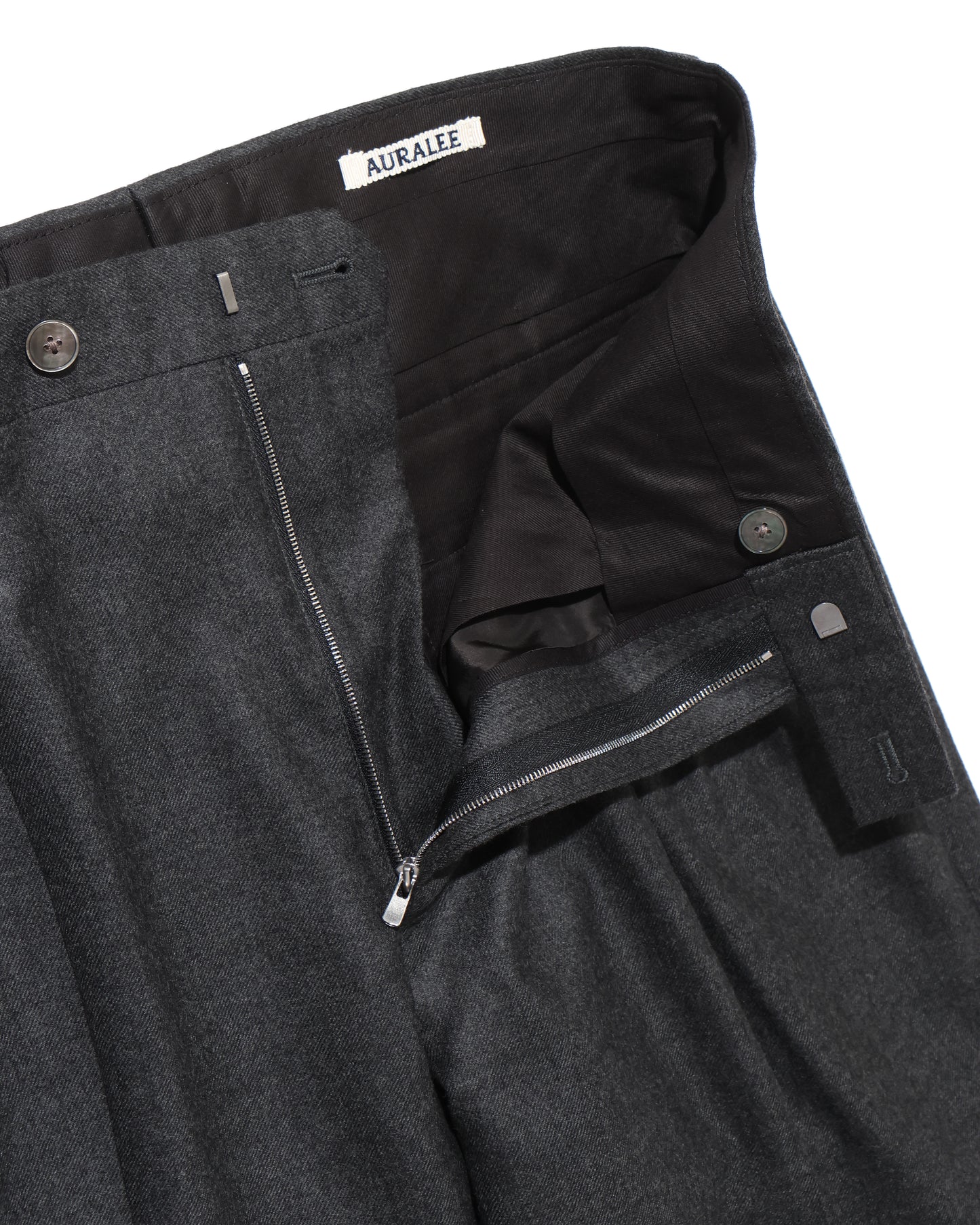 SUPER LIGHT WOOL TWO-TUCK SLACKS TOP CHARCOAL