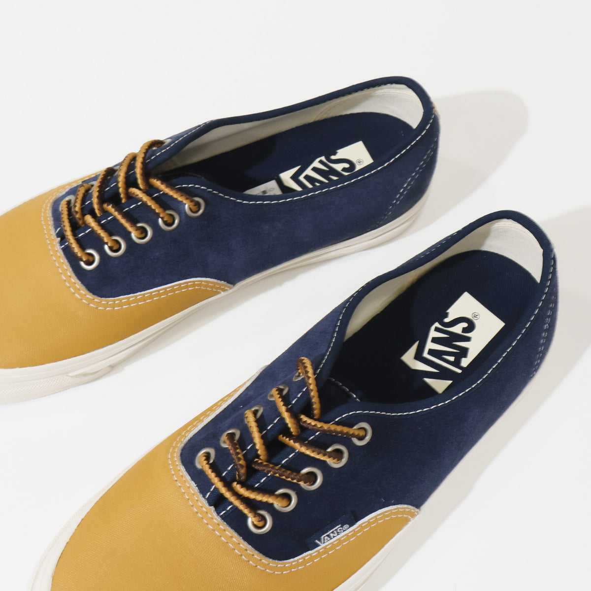 Lx Authentic 44