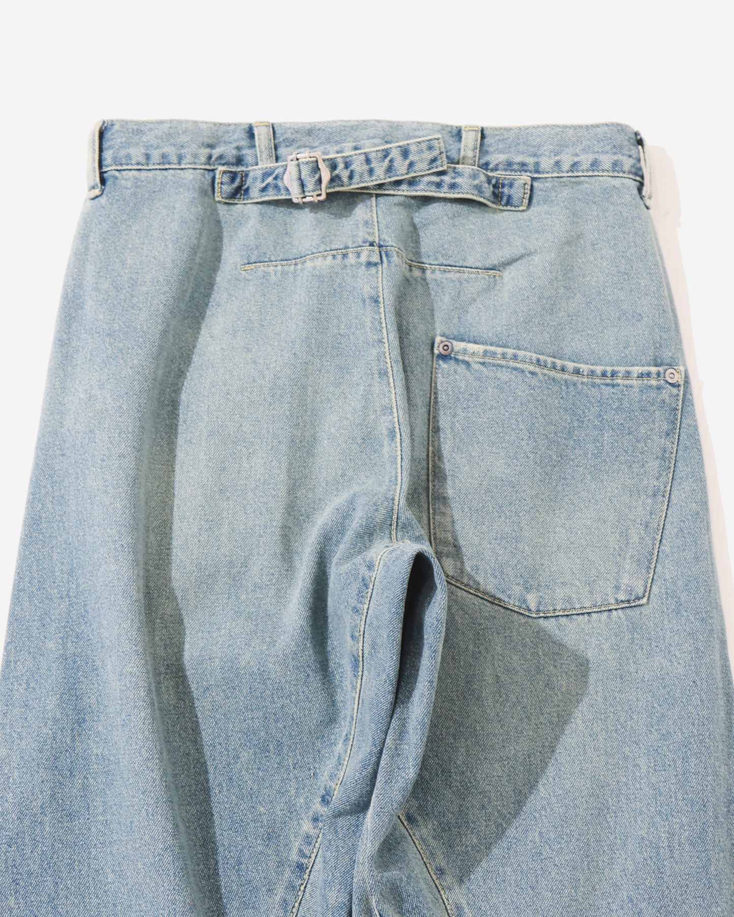 BACK CINCH JEANS