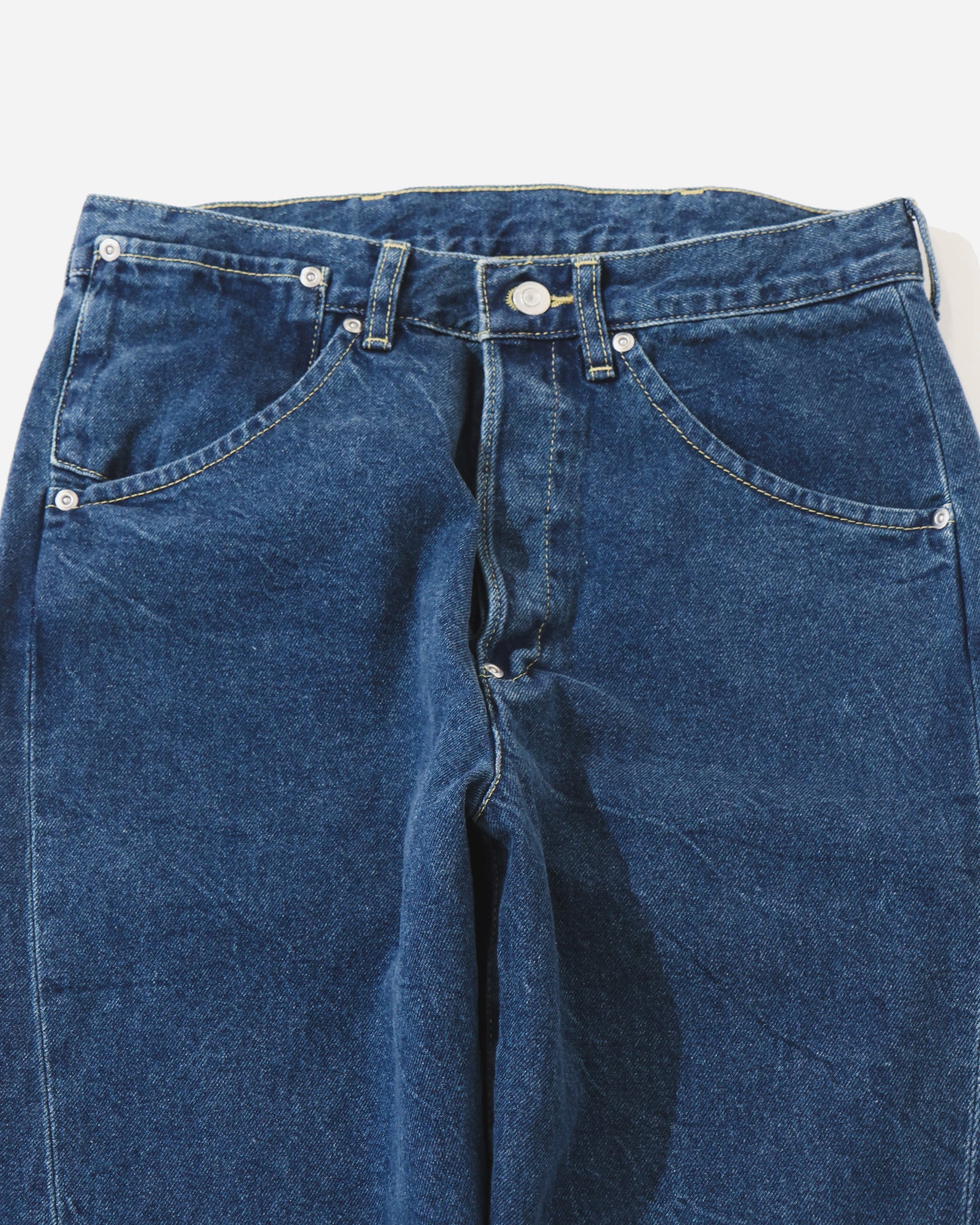 BACK CINCH JEANS