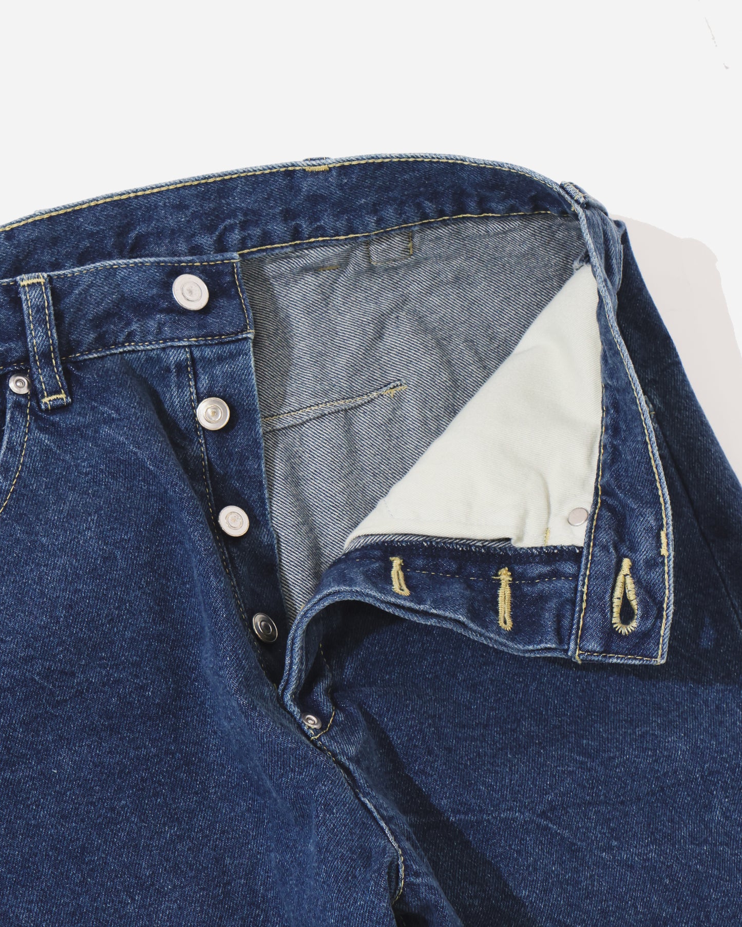 BACK CINCH JEANS