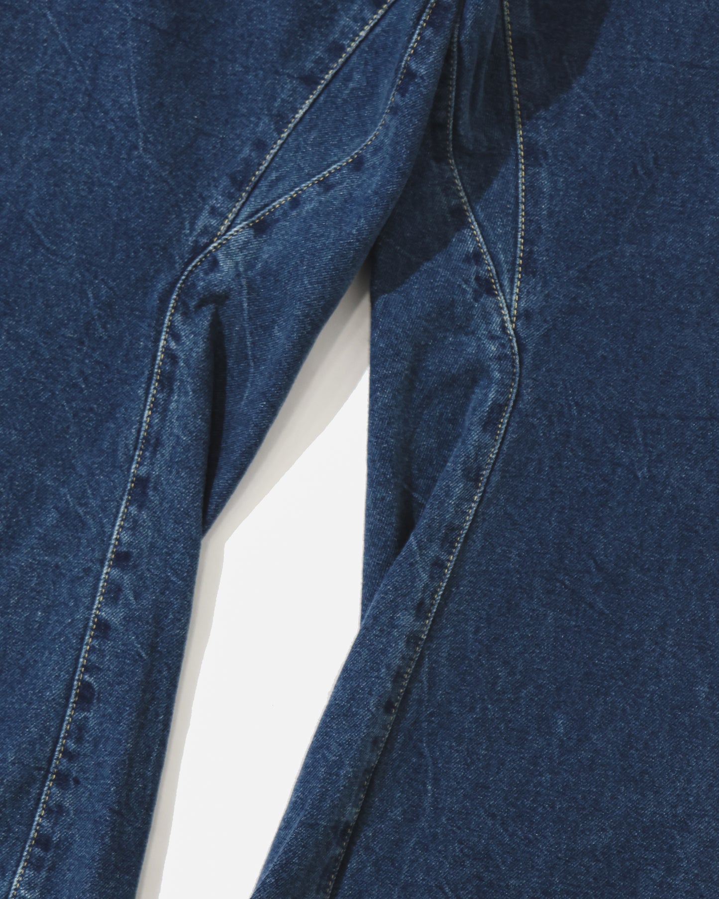 BACK CINCH JEANS