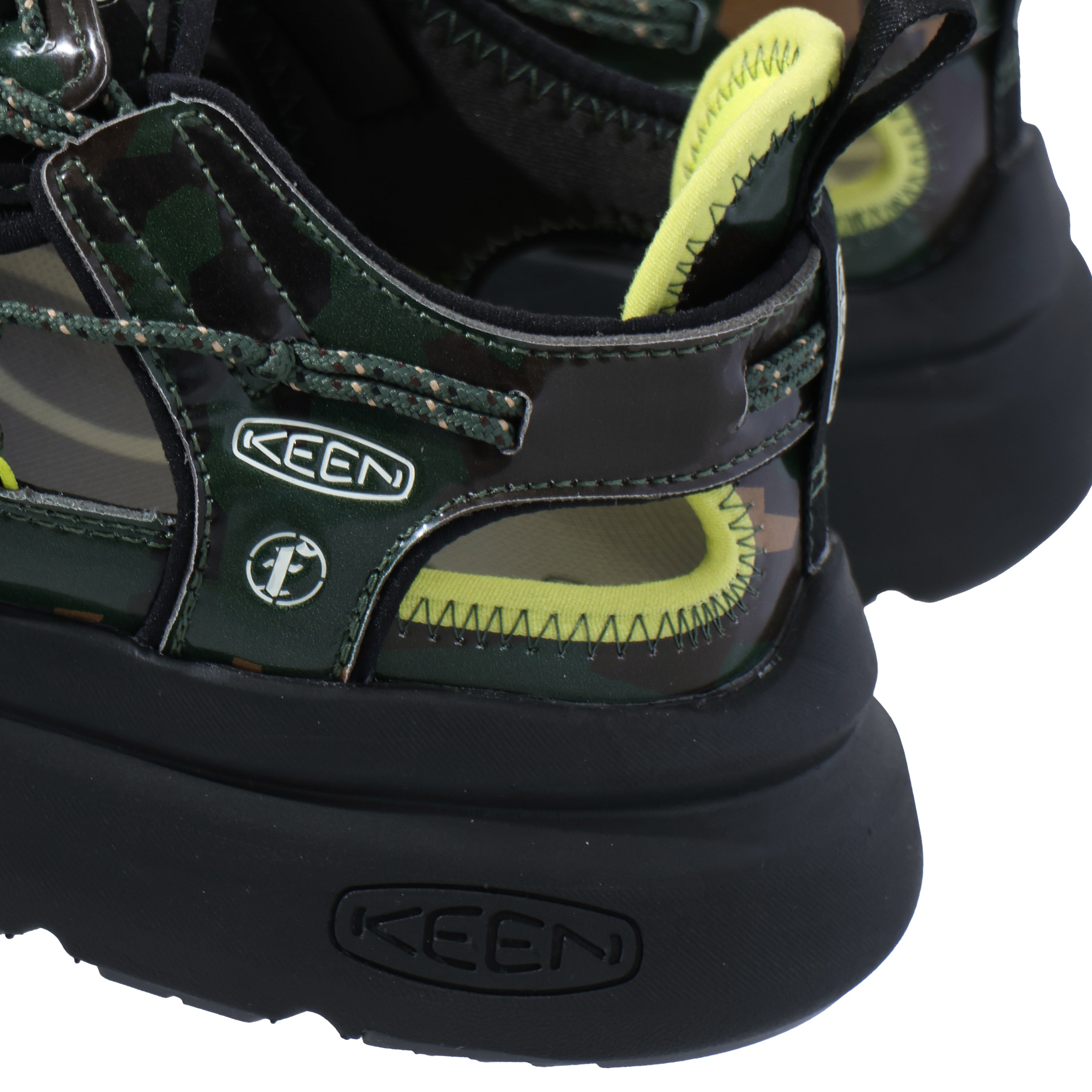 【稀少・美品】KEEN UNEEK グリーンレーベル リラクシング別注 カモフラ KEEN＞UNEEK ユニーク サンダル｜グリーンレーベル リラクシング