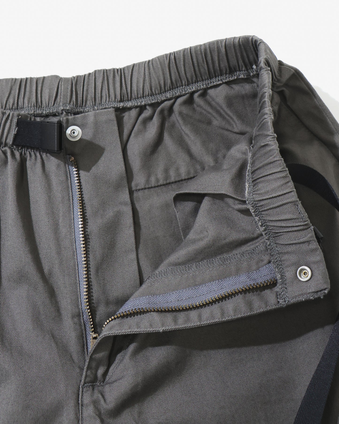 CLASP TWILL WEBBING SHORTS  CHARCOAL