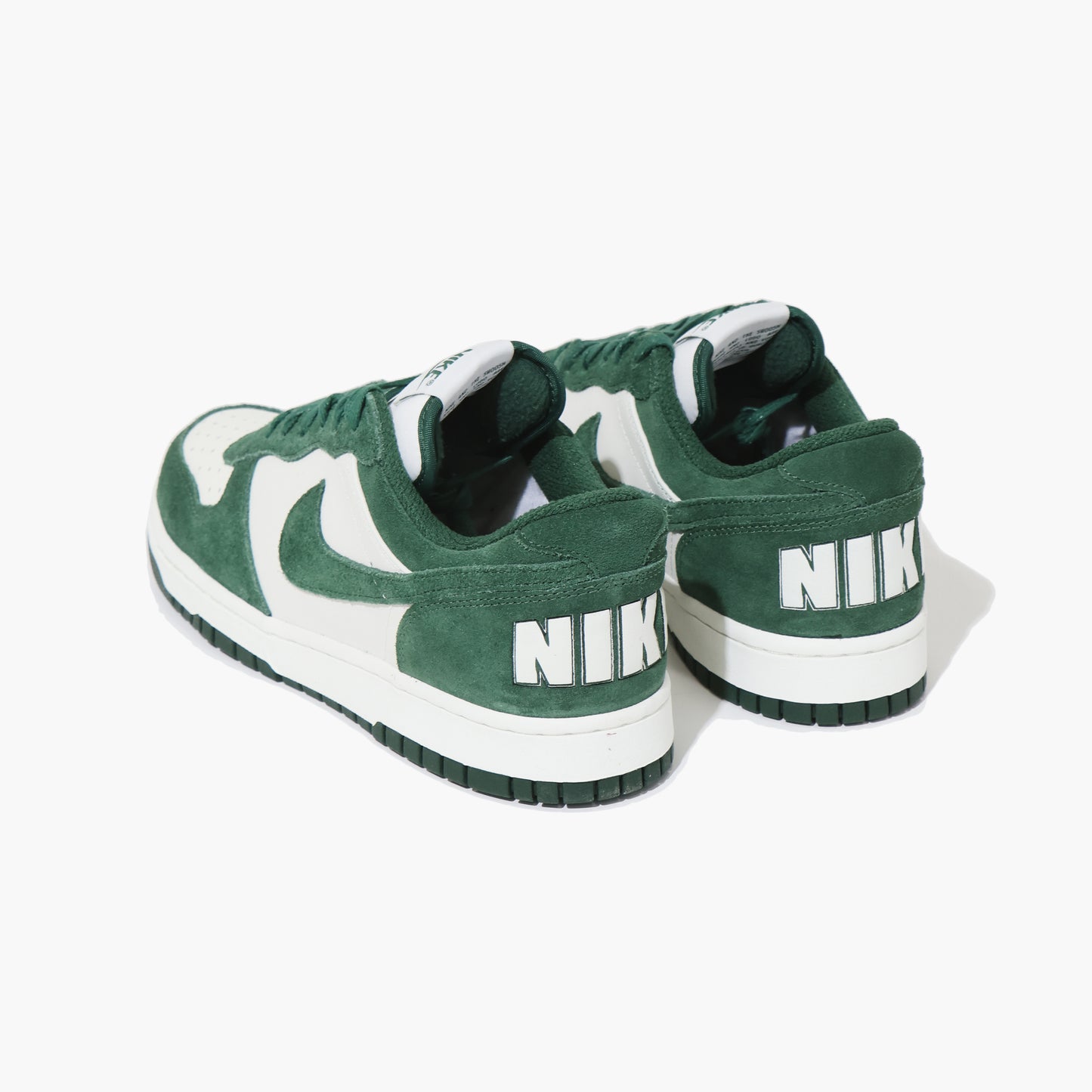 BIG NIKE LOW LUX