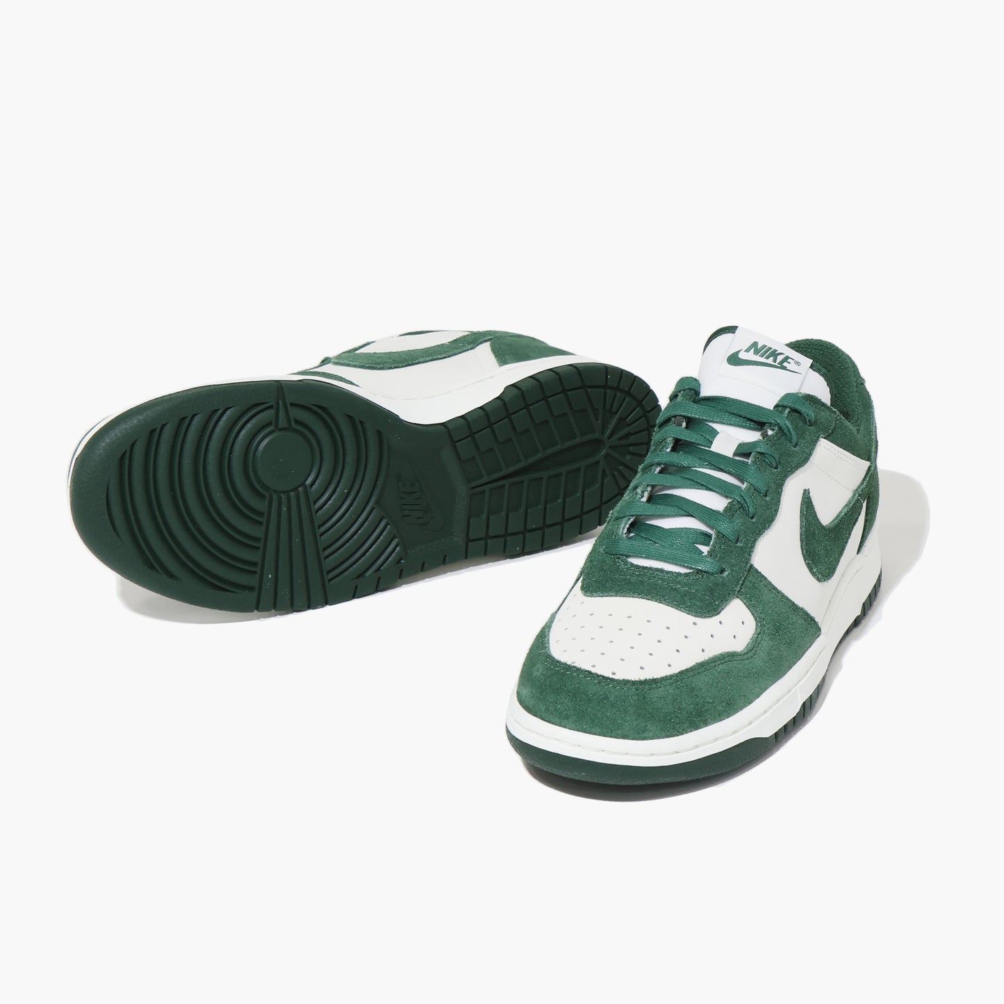 BIG NIKE LOW LUX