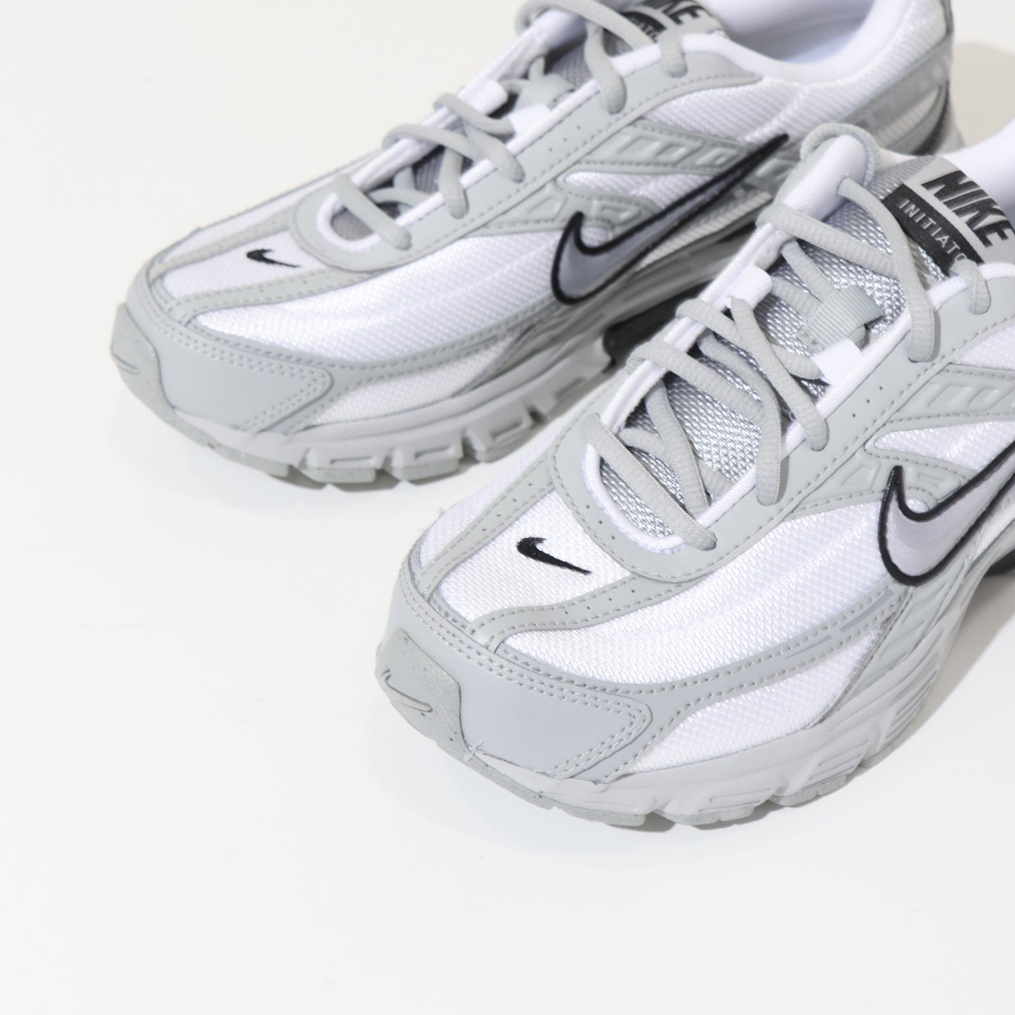 NIKE INITIATOR